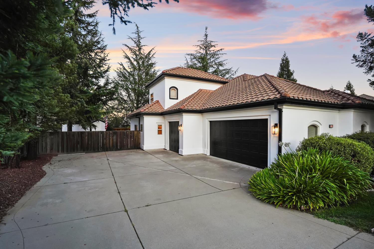 1740 Vista Del Monte