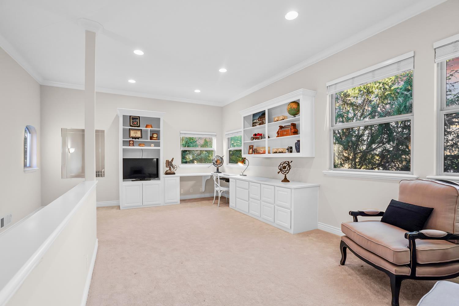 1740 Vista Del Monte