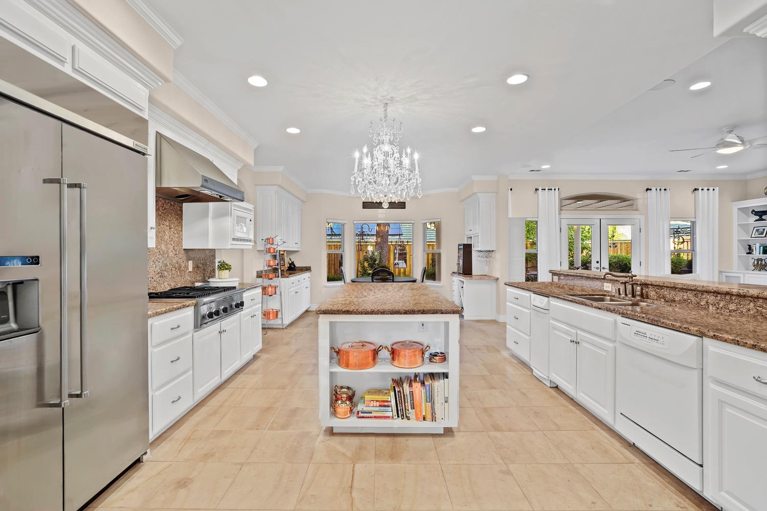 1740 Vista Del Monte