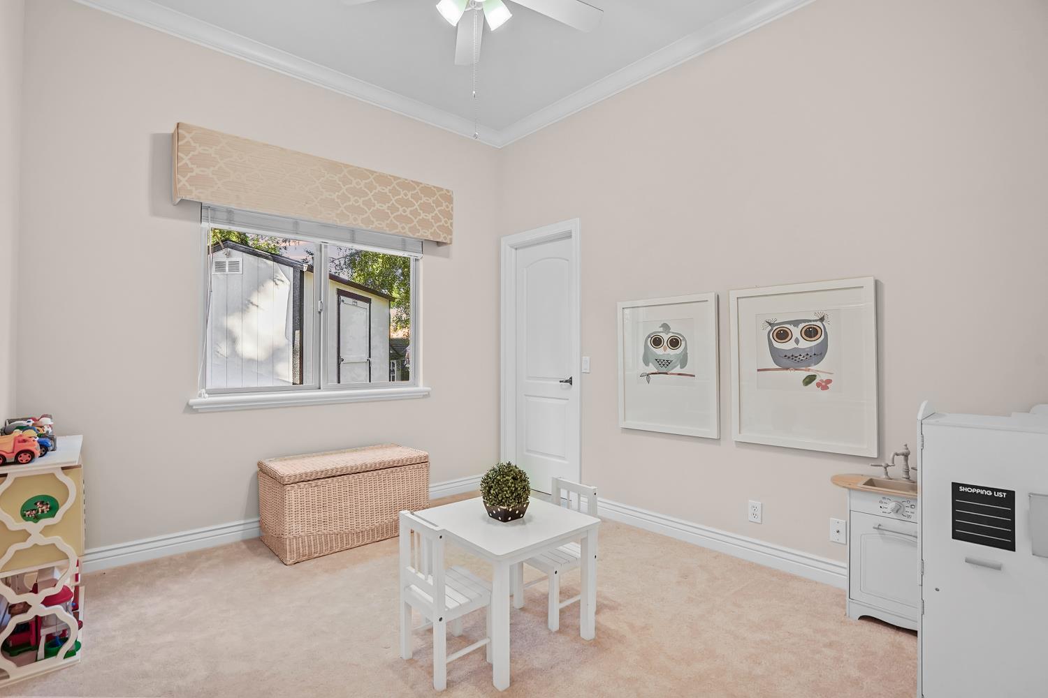 1740 Vista Del Monte