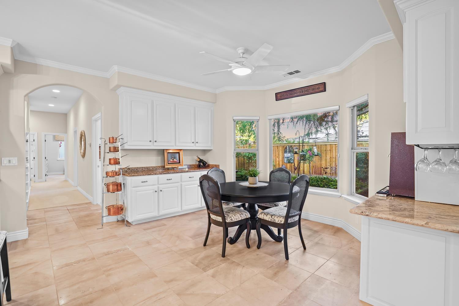 1740 Vista Del Monte