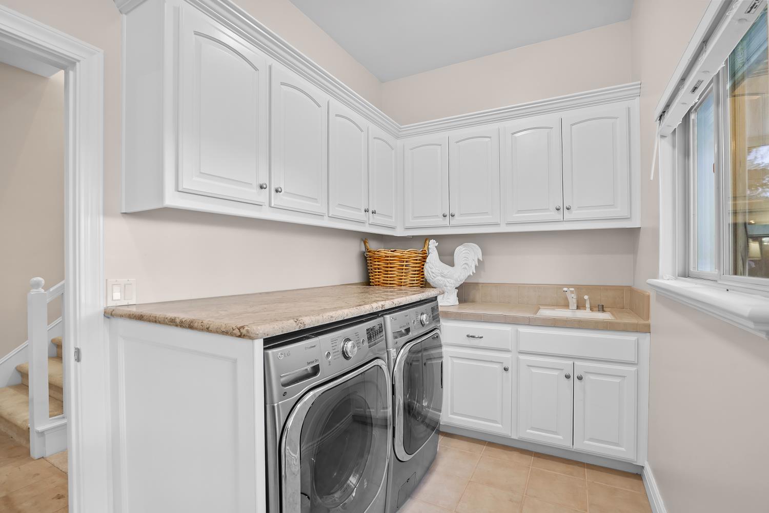 1740 Vista Del Monte