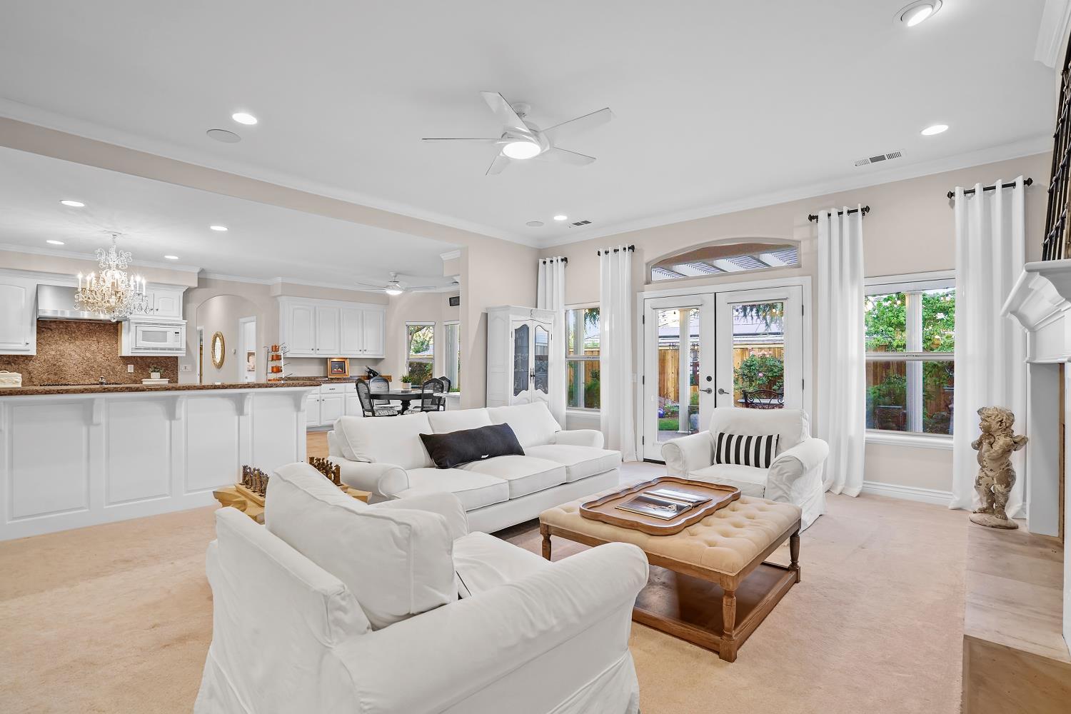 1740 Vista Del Monte