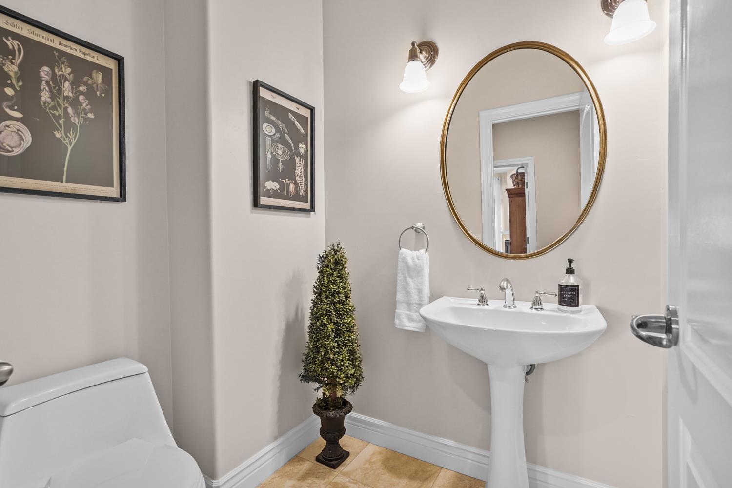 1740 Vista Del Monte