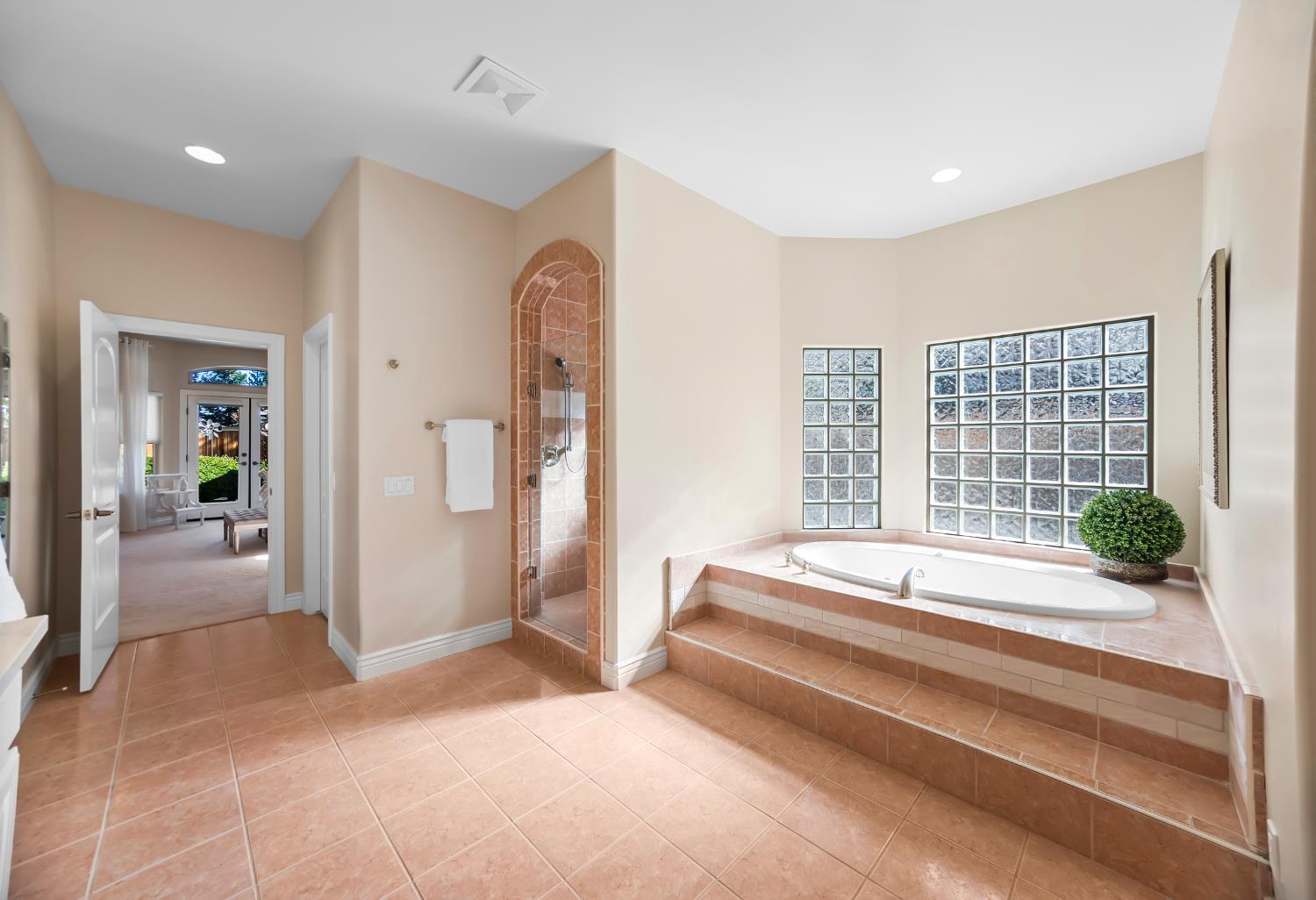 1740 Vista Del Monte