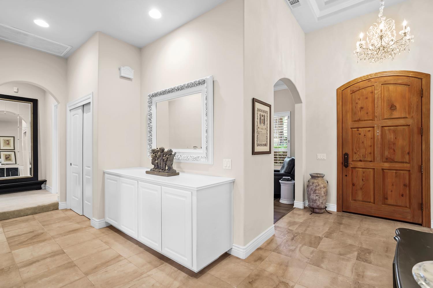 1740 Vista Del Monte