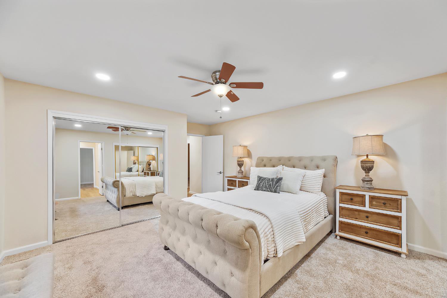 5663 Vacation Boulevard