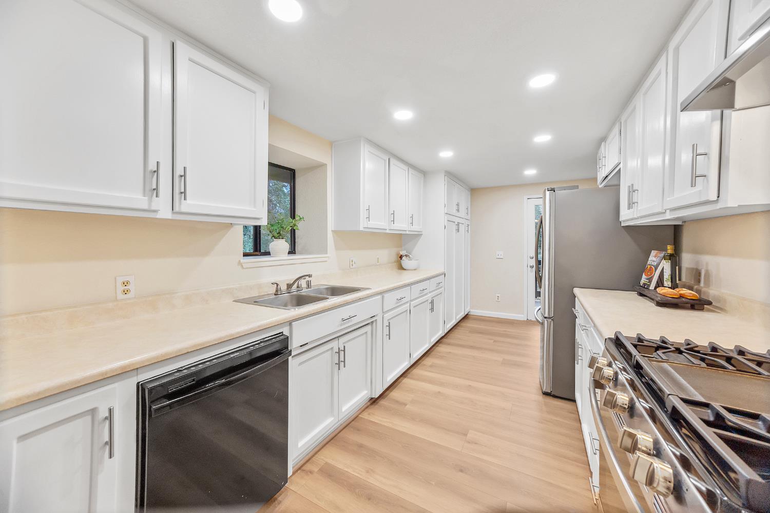 5663 Vacation Boulevard