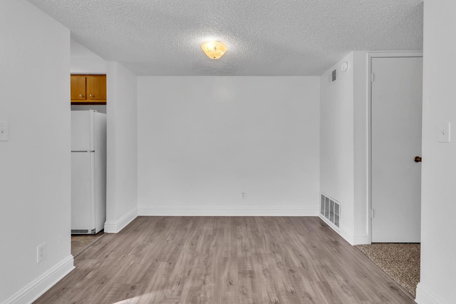 5317 Manzanita Avenue 1