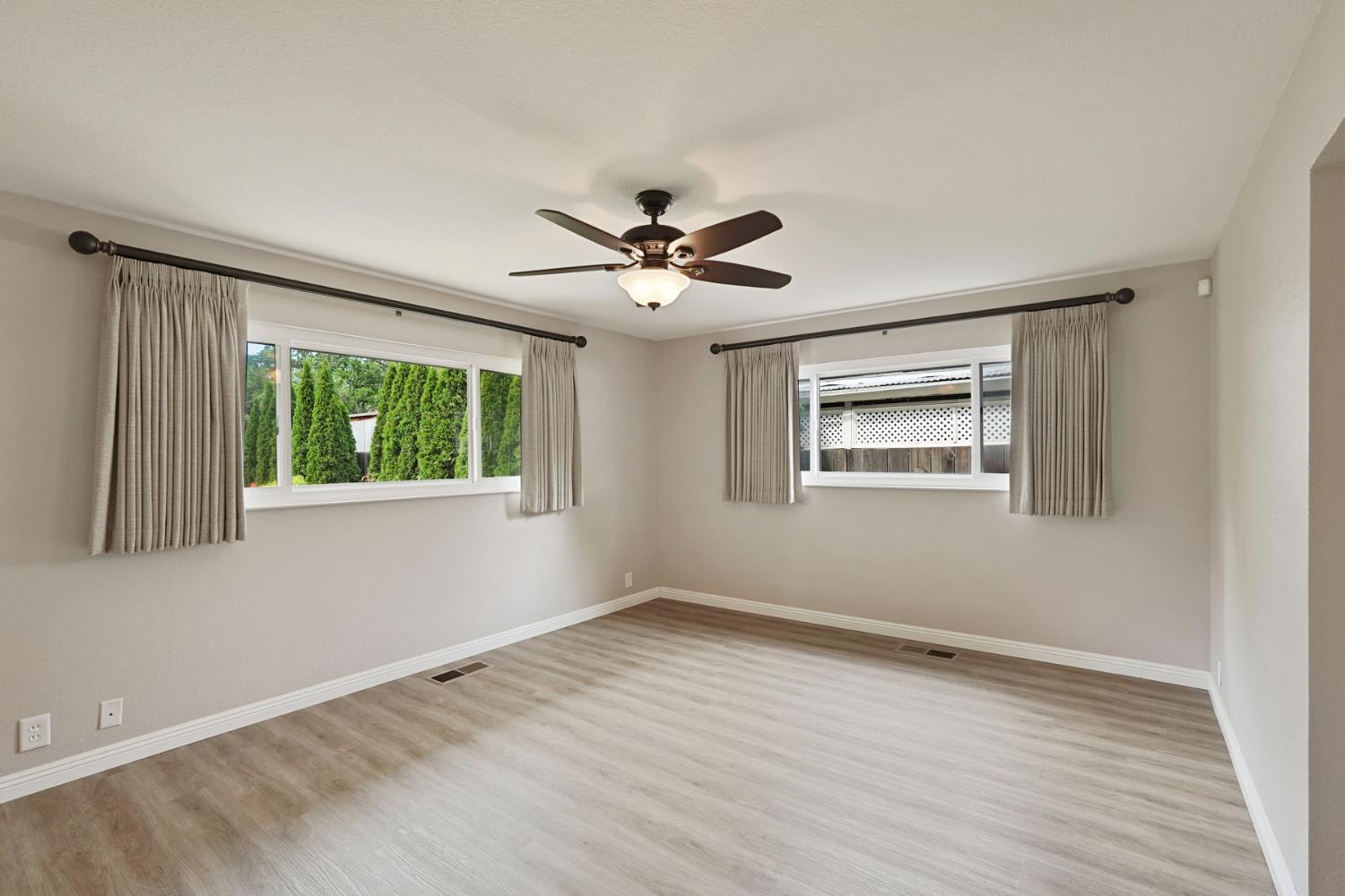 7439 Woodside Drive