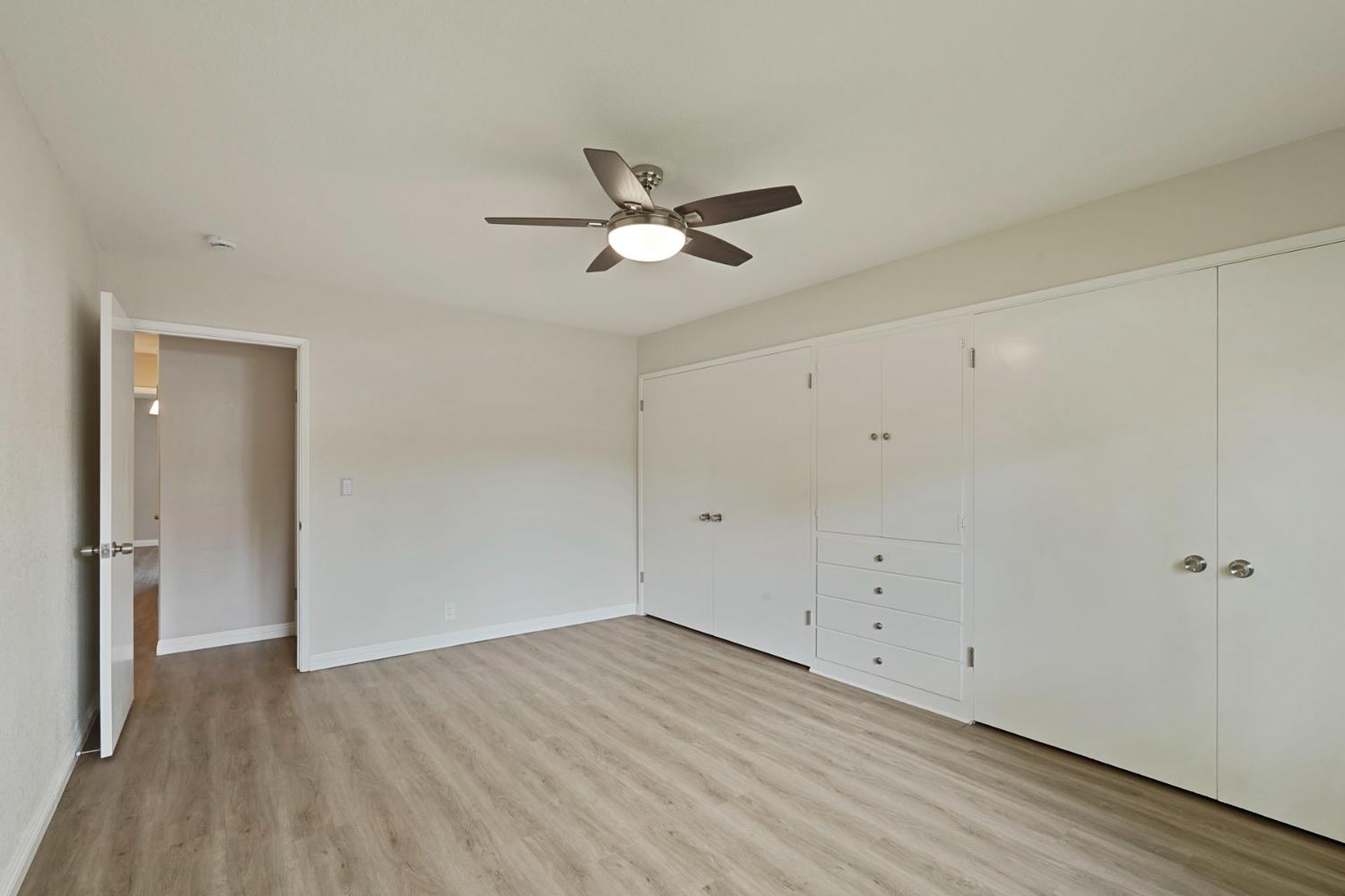 7439 Woodside Drive