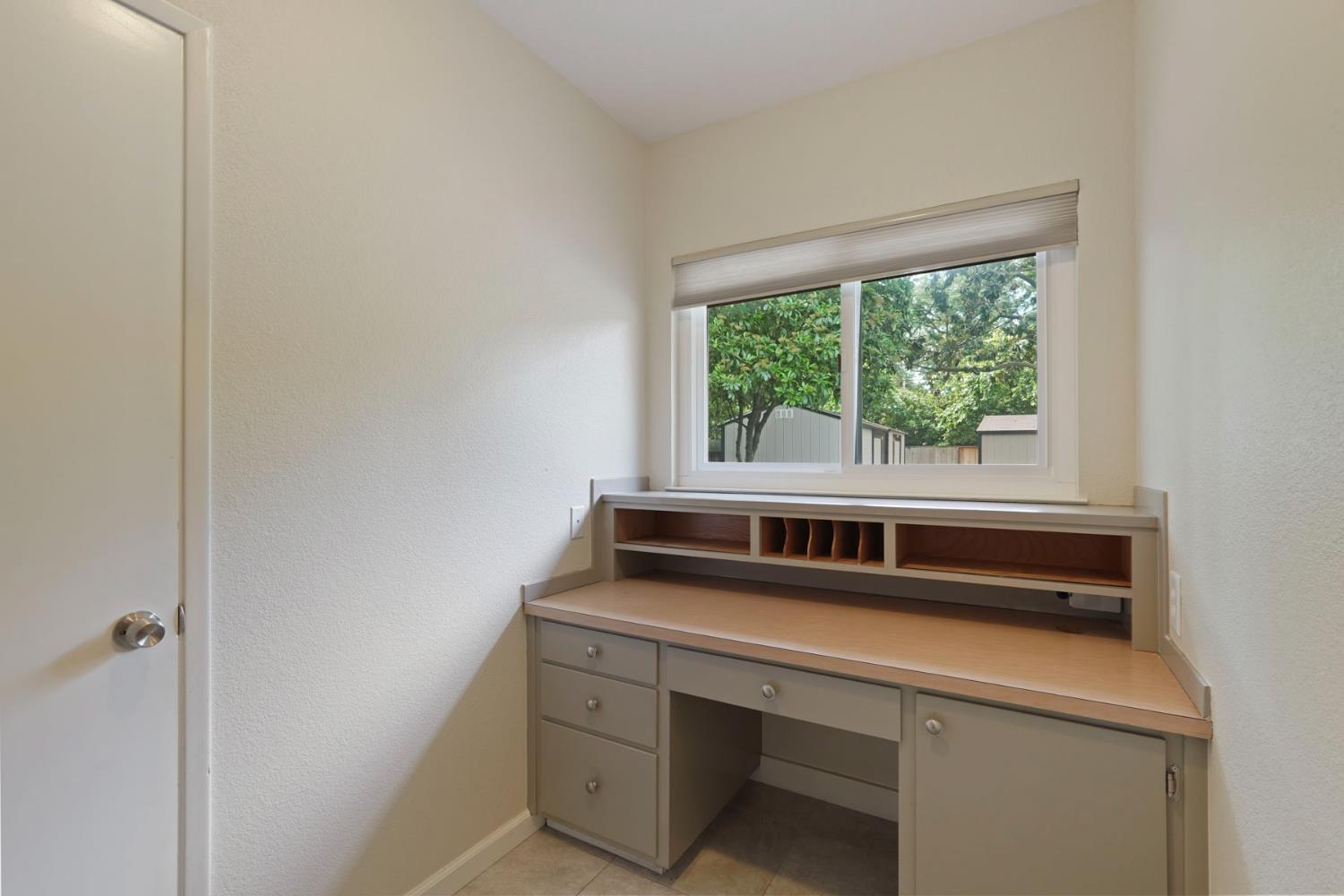 7439 Woodside Drive