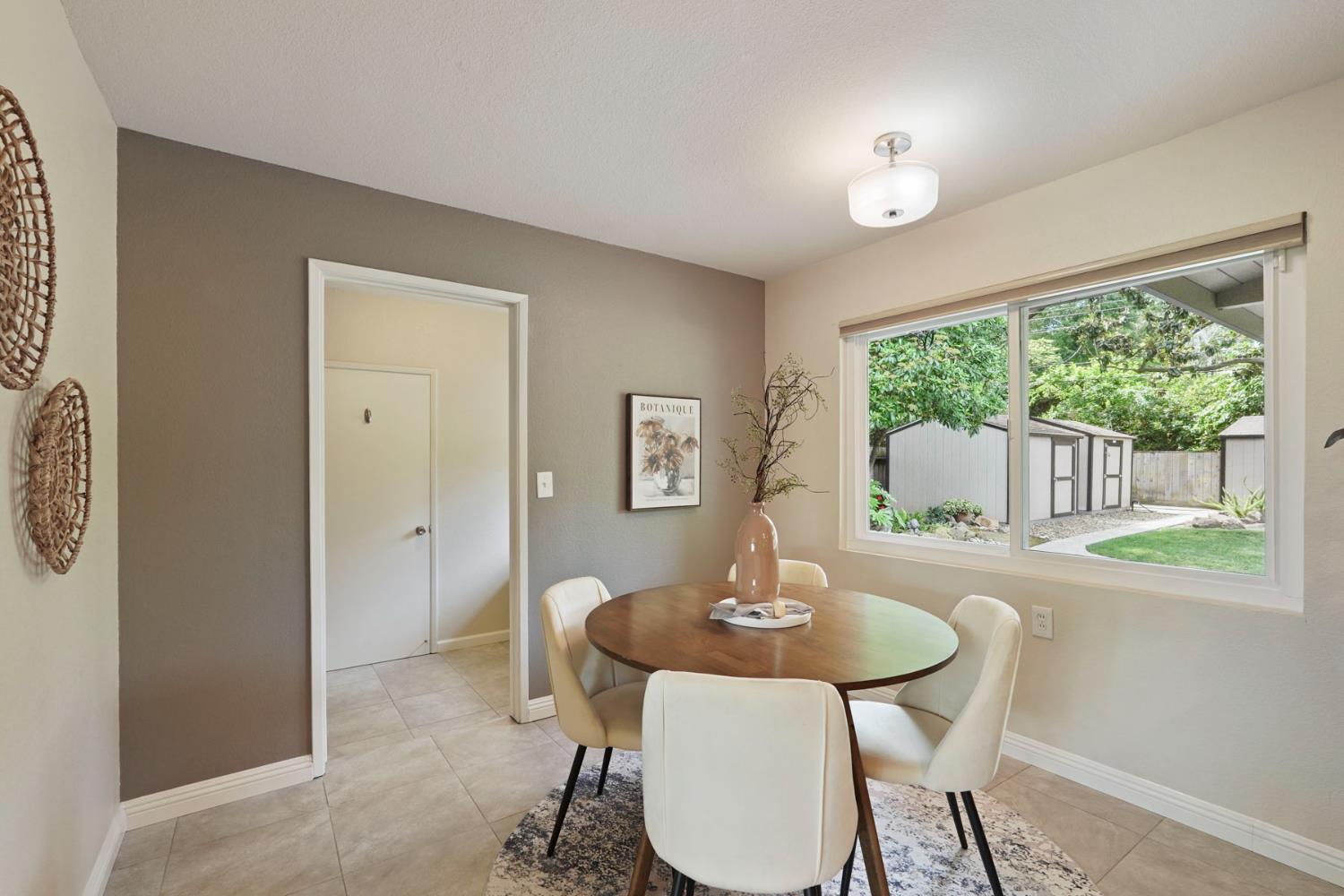 7439 Woodside Drive