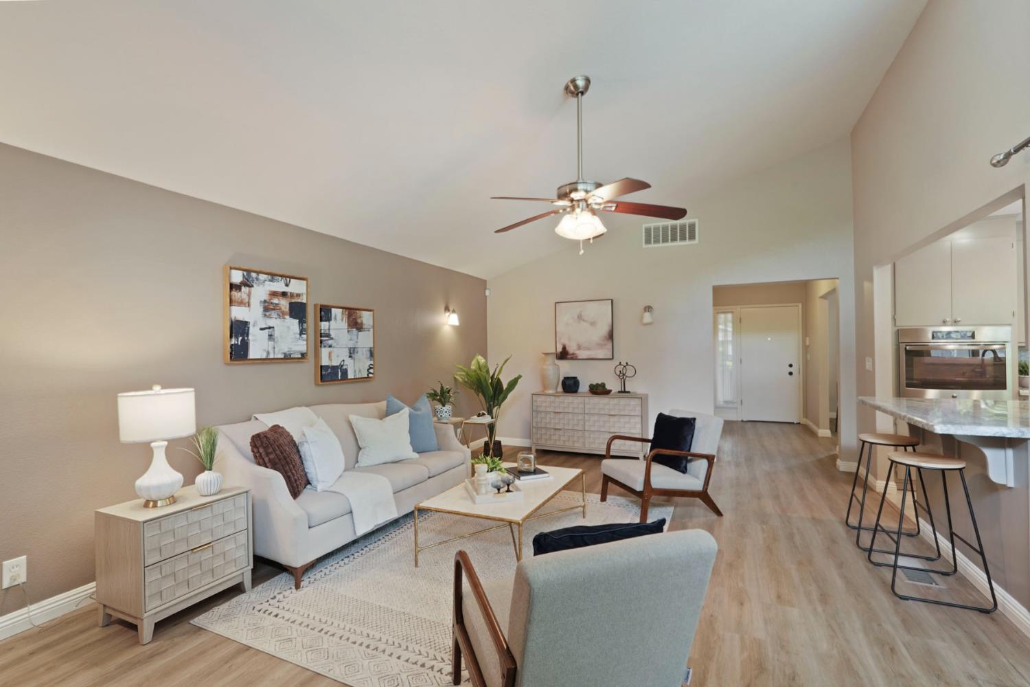 7439 Woodside Drive