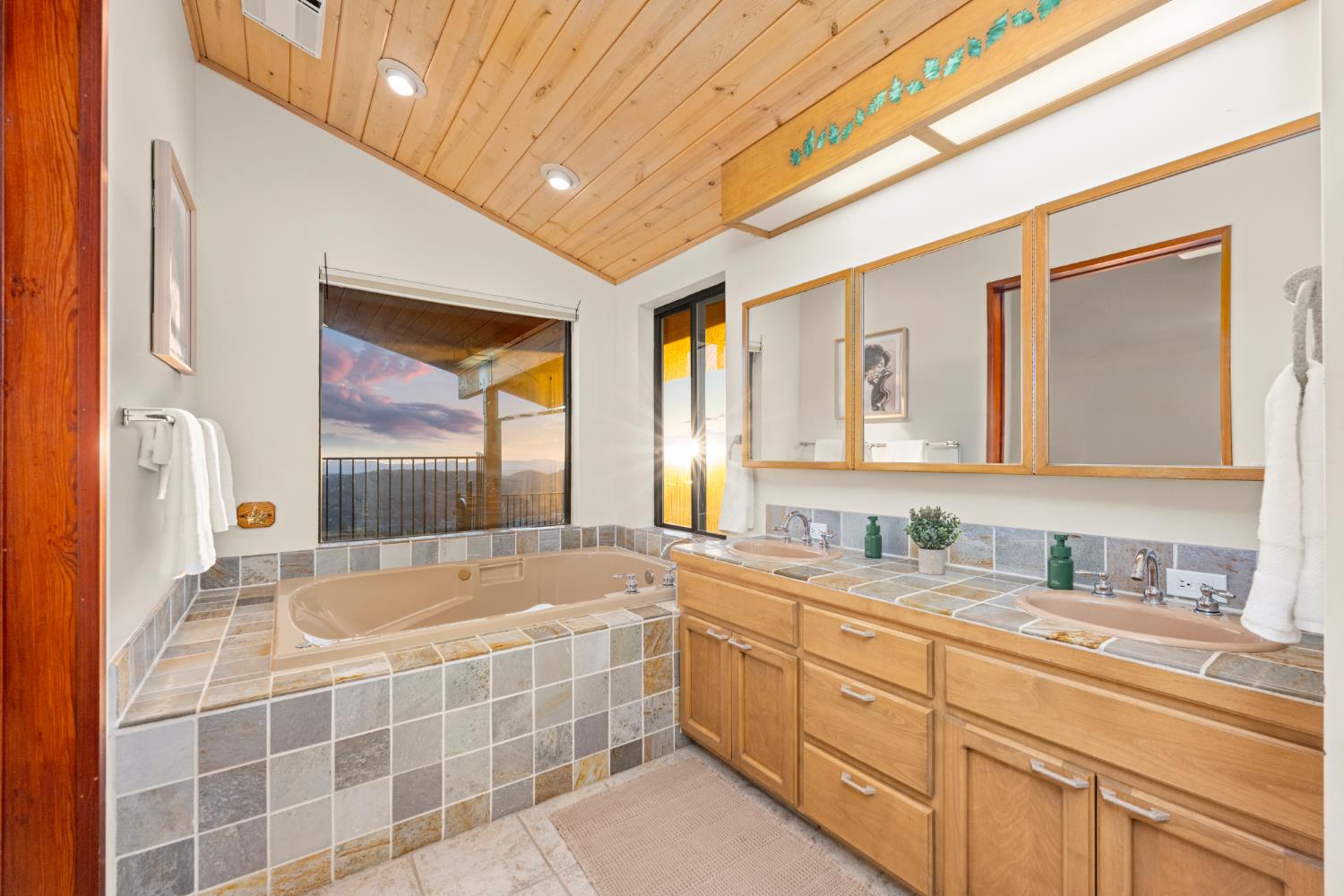 984 Crestview Drive