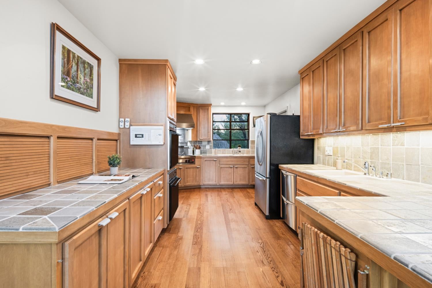 984 Crestview Drive