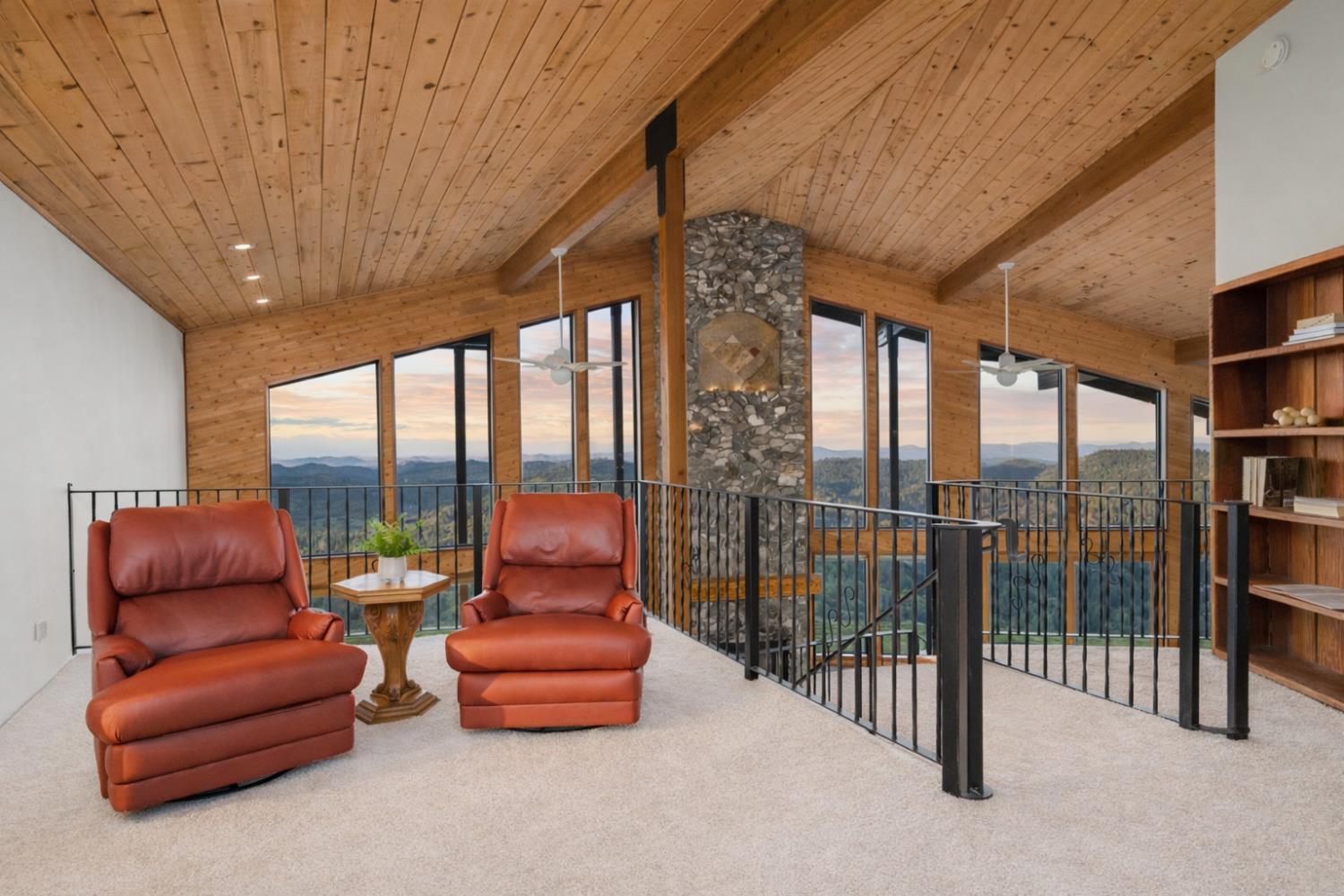 984 Crestview Drive