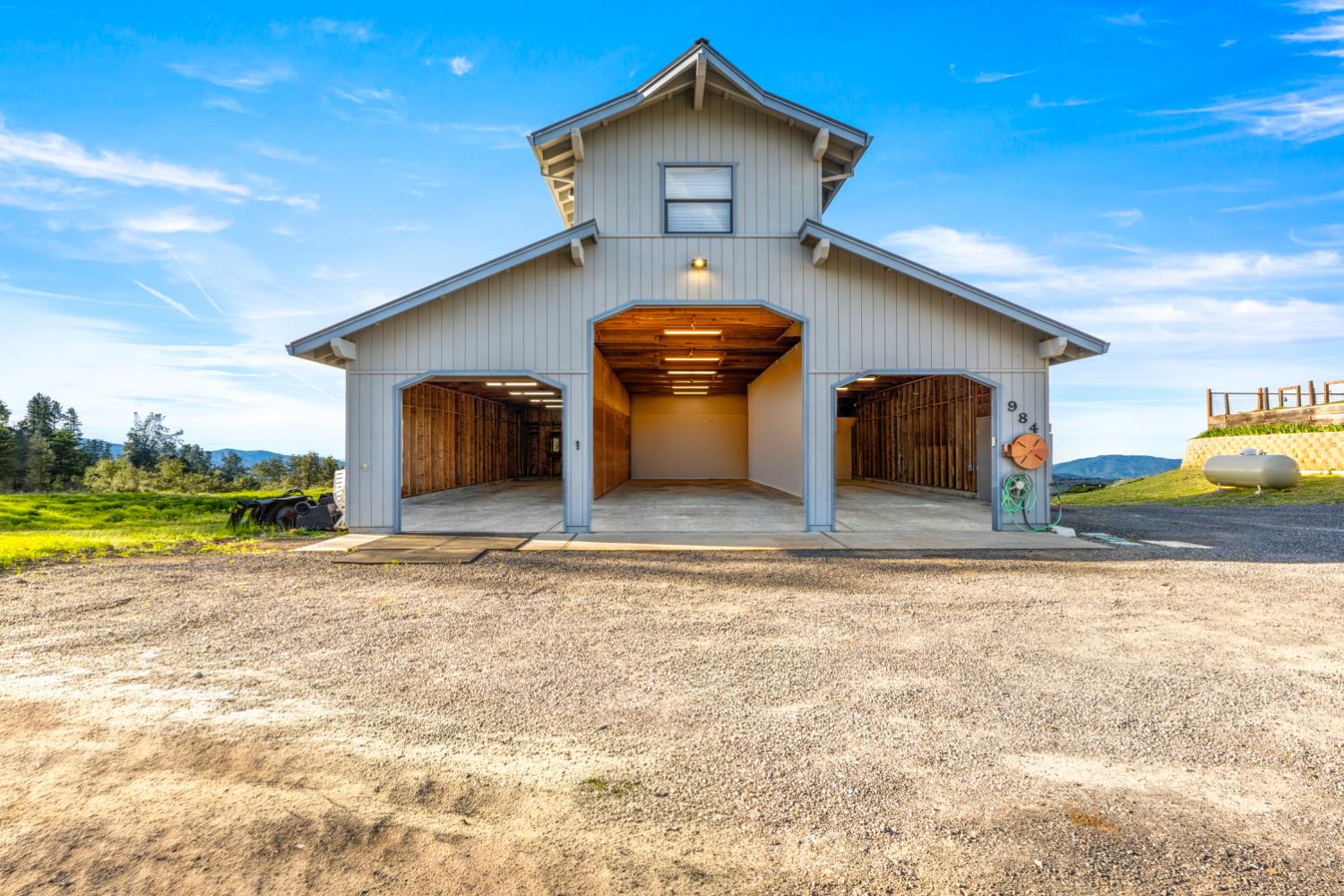 984 Crestview Drive