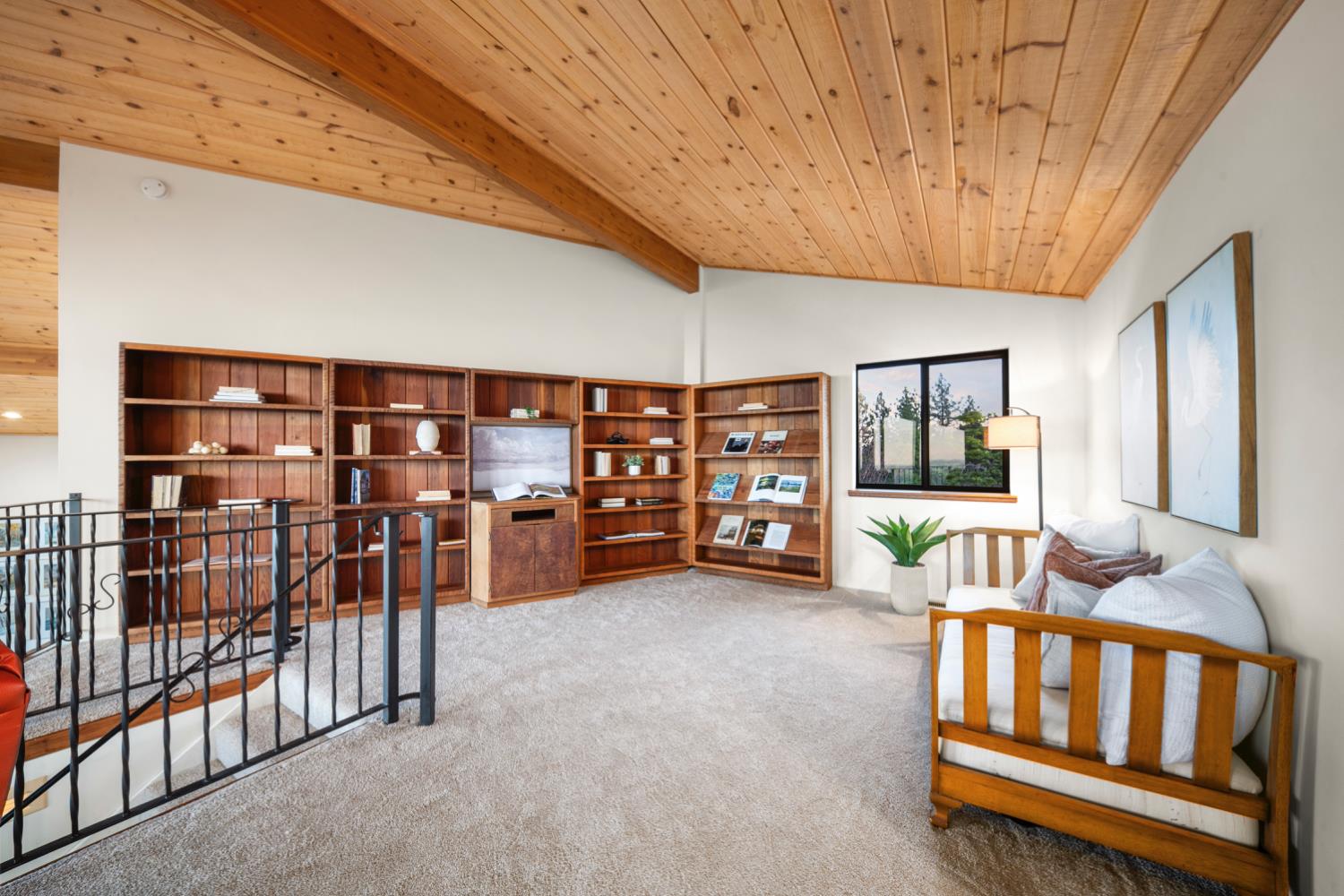 984 Crestview Drive