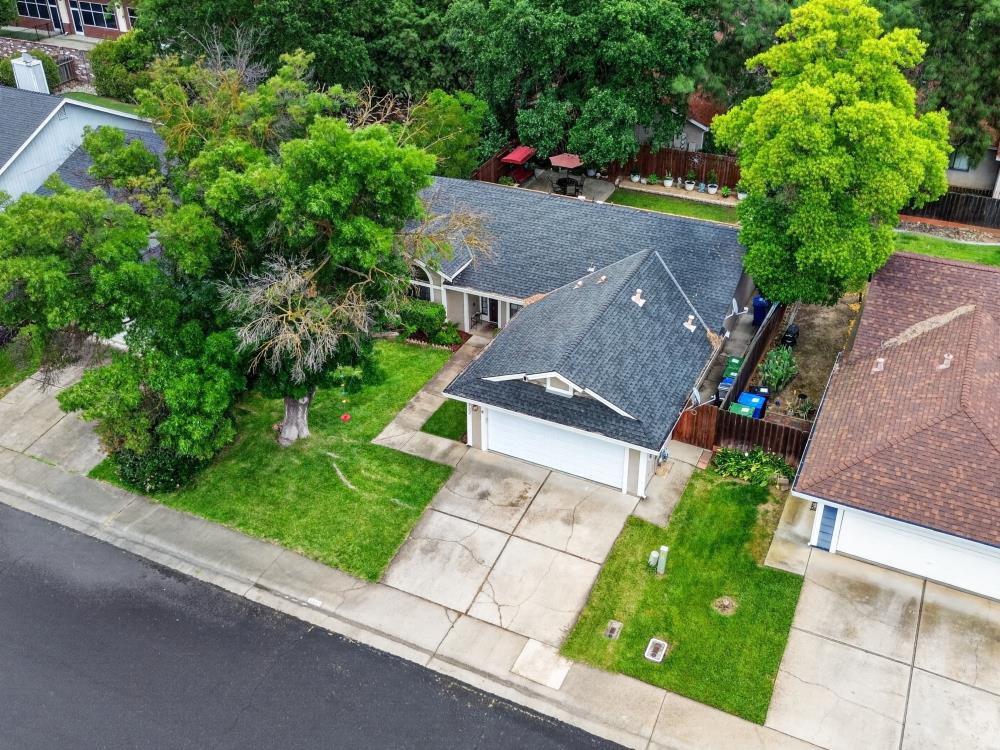 9332 Mapleview Way
