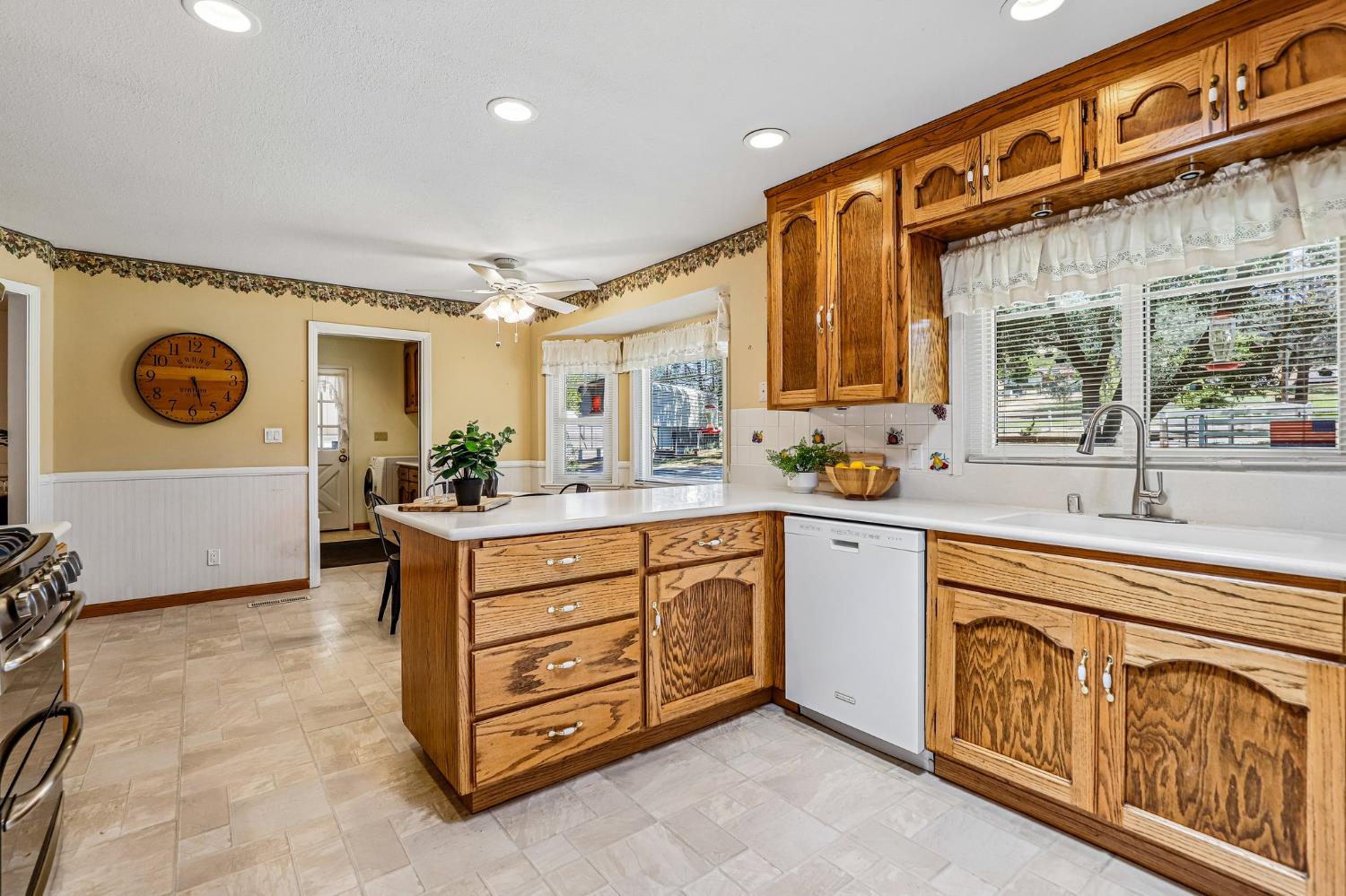 2100 Mulberry Lane