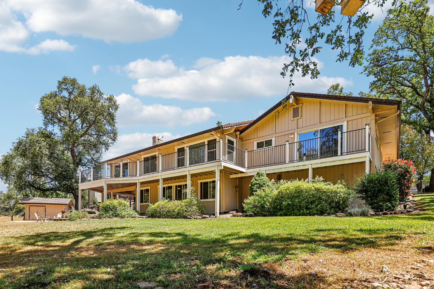 2100 Mulberry Lane
