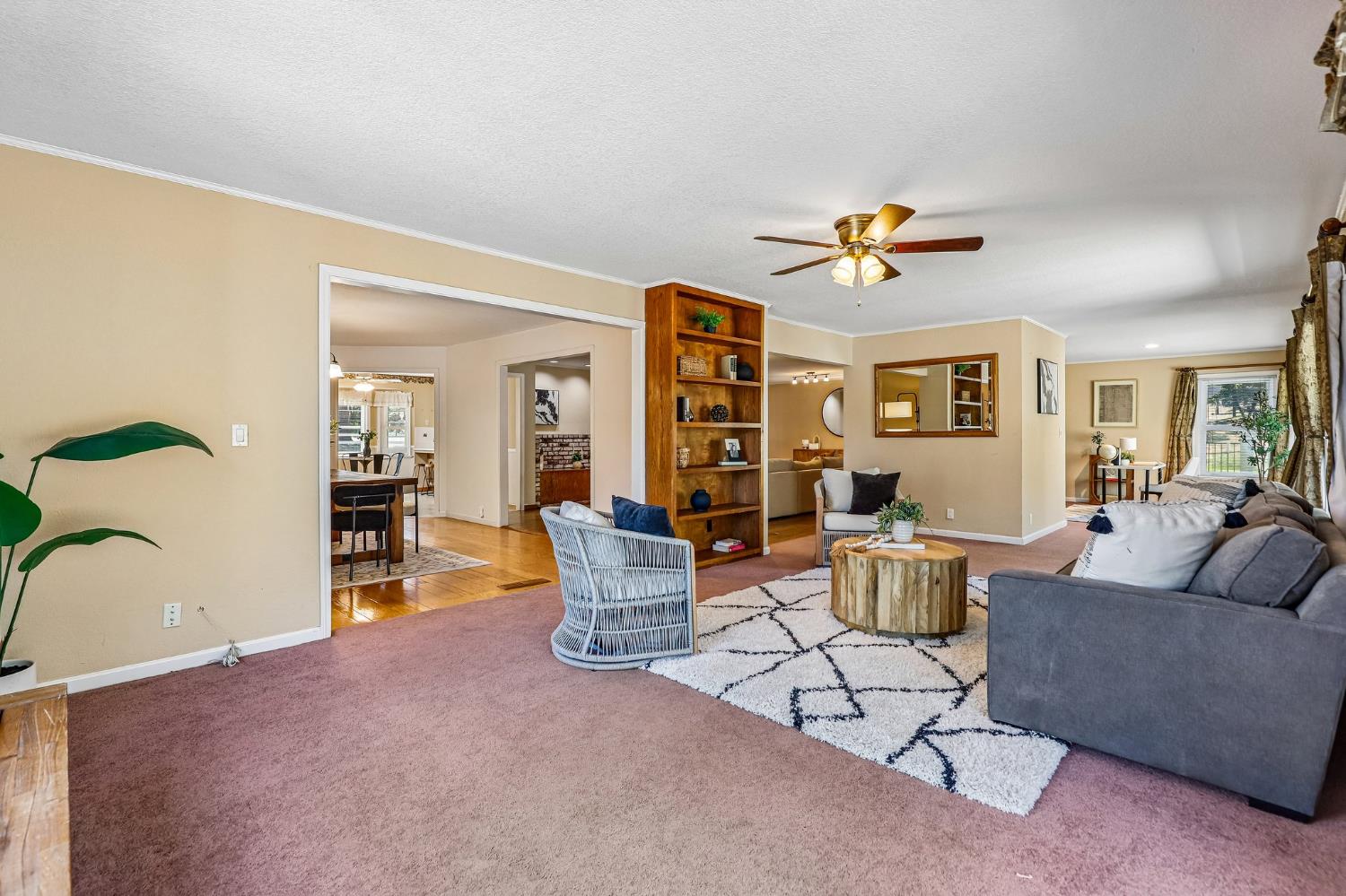 2100 Mulberry Lane