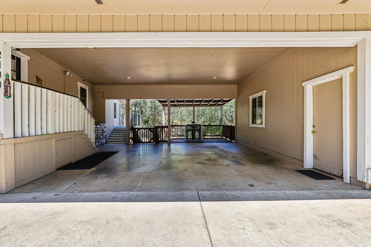 2100 Mulberry Lane