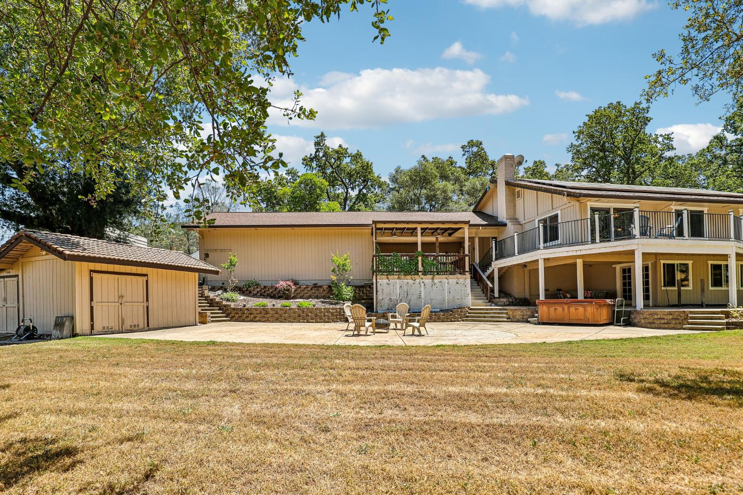 2100 Mulberry Lane