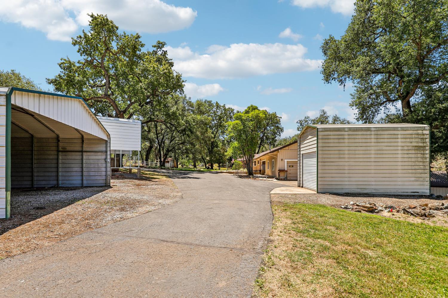 2100 Mulberry Lane