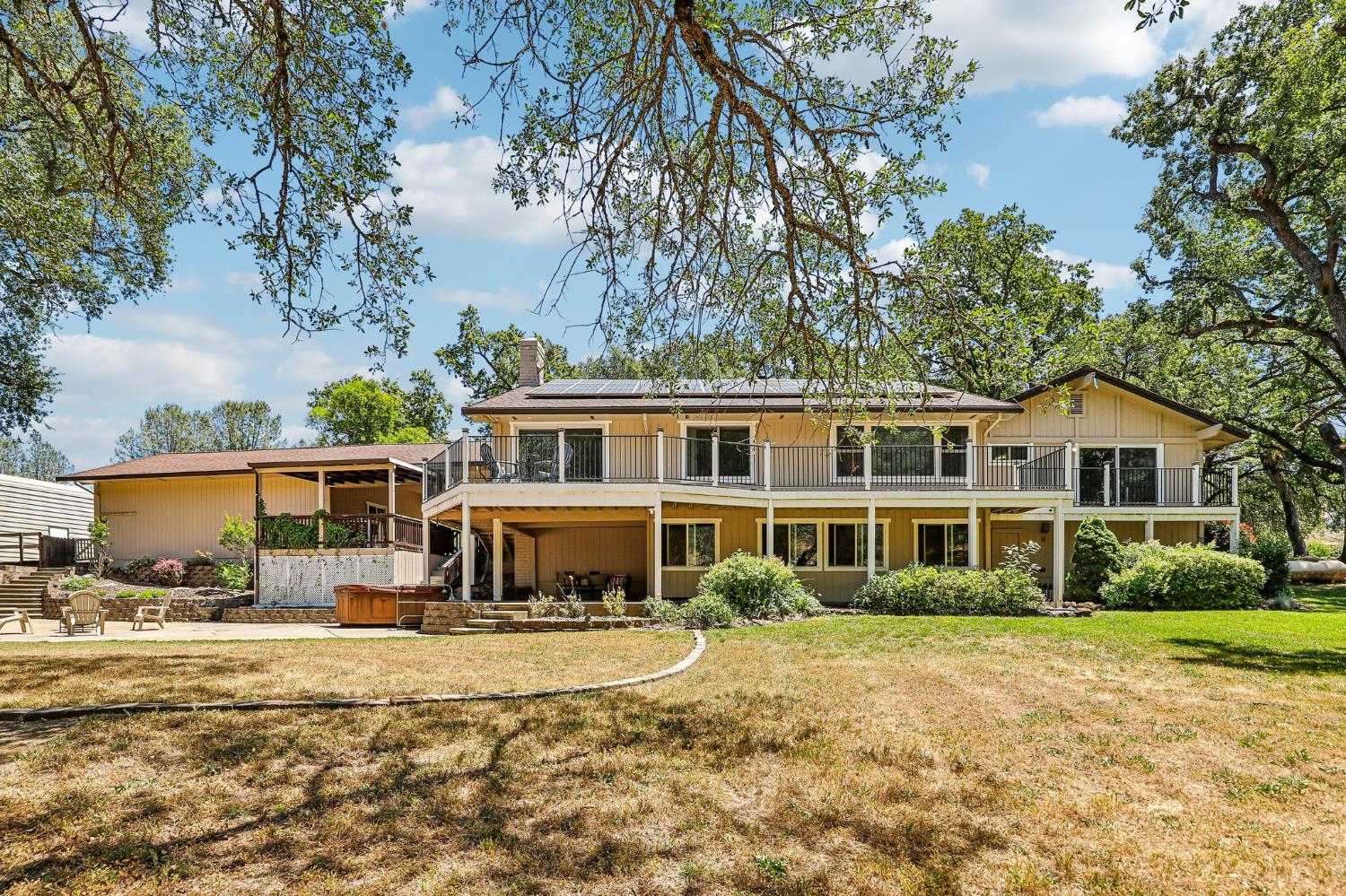2100 Mulberry Lane
