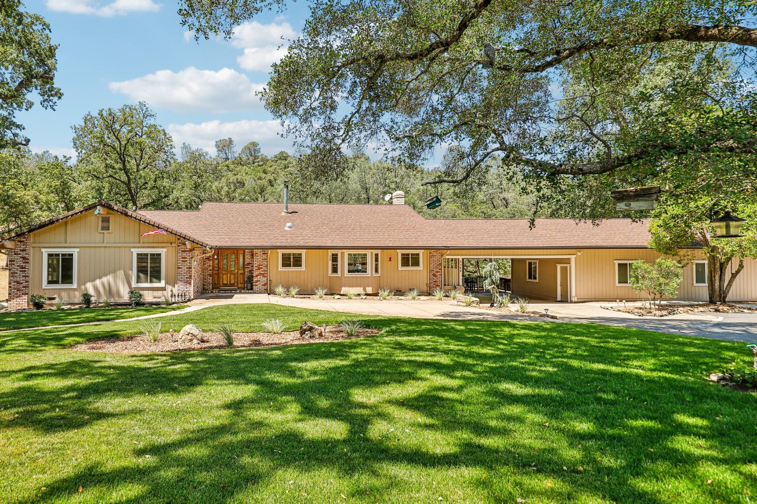2100 Mulberry Lane