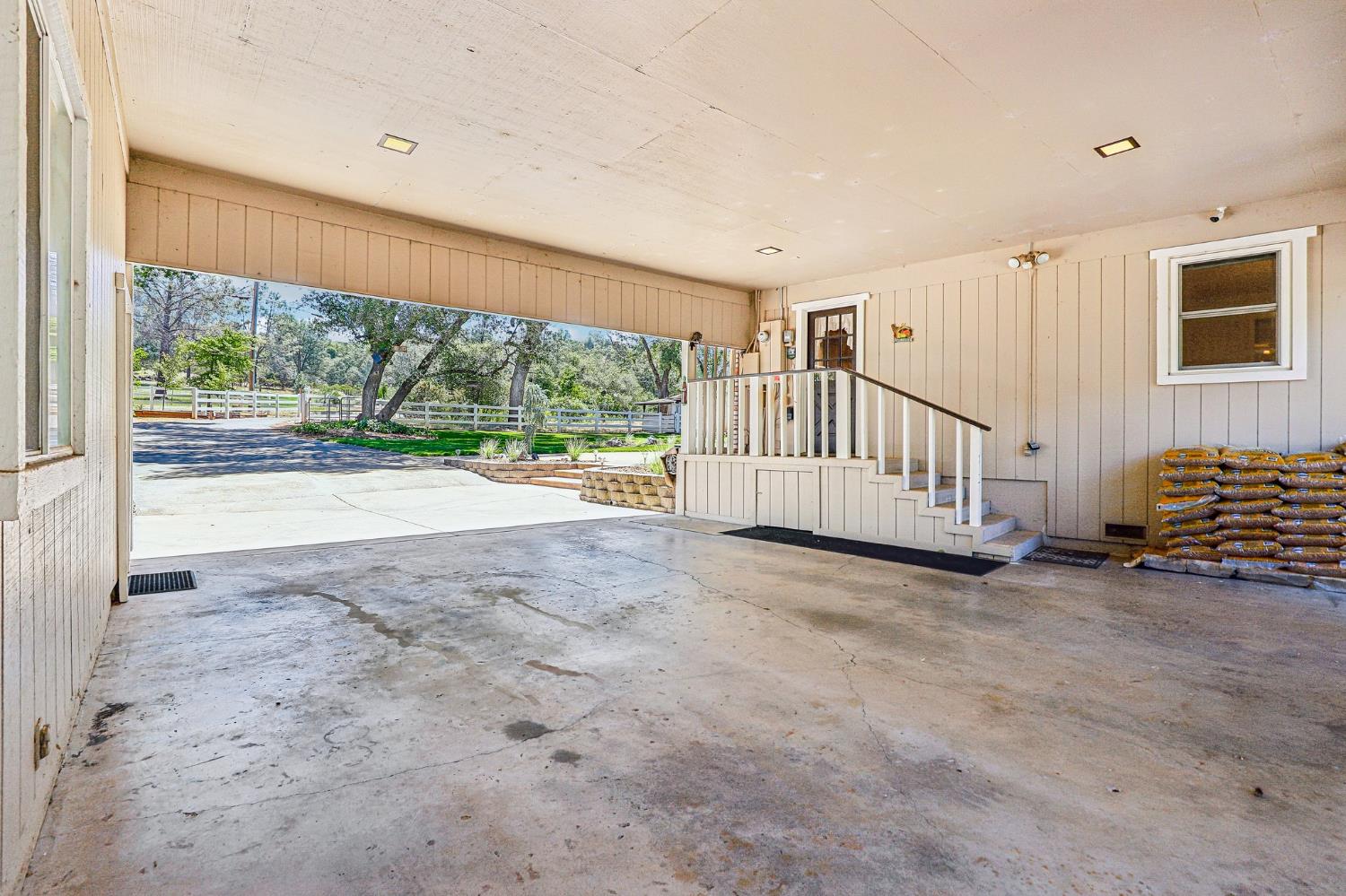 2100 Mulberry Lane
