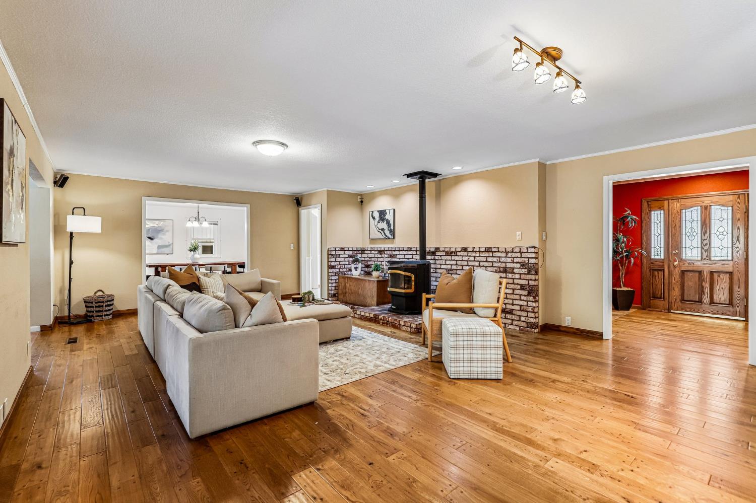 2100 Mulberry Lane
