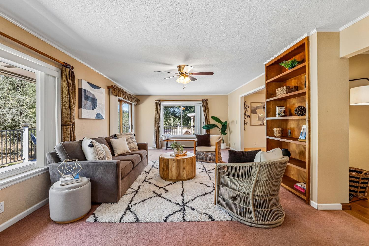 2100 Mulberry Lane