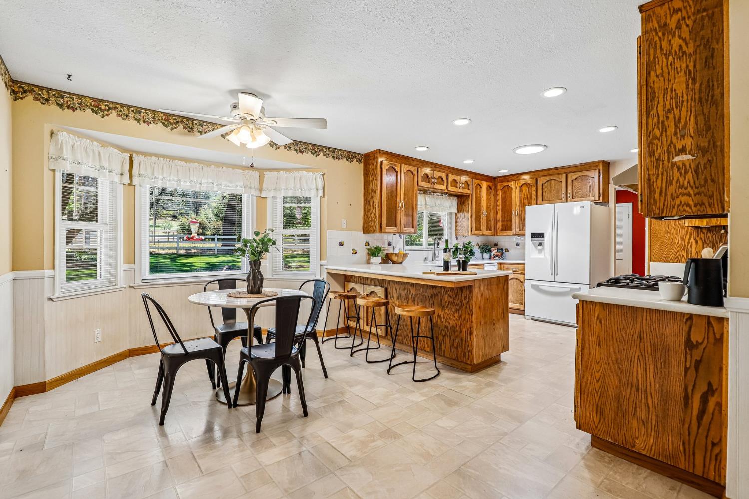 2100 Mulberry Lane