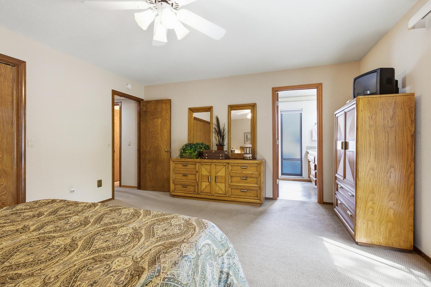 5434 Southolm Court