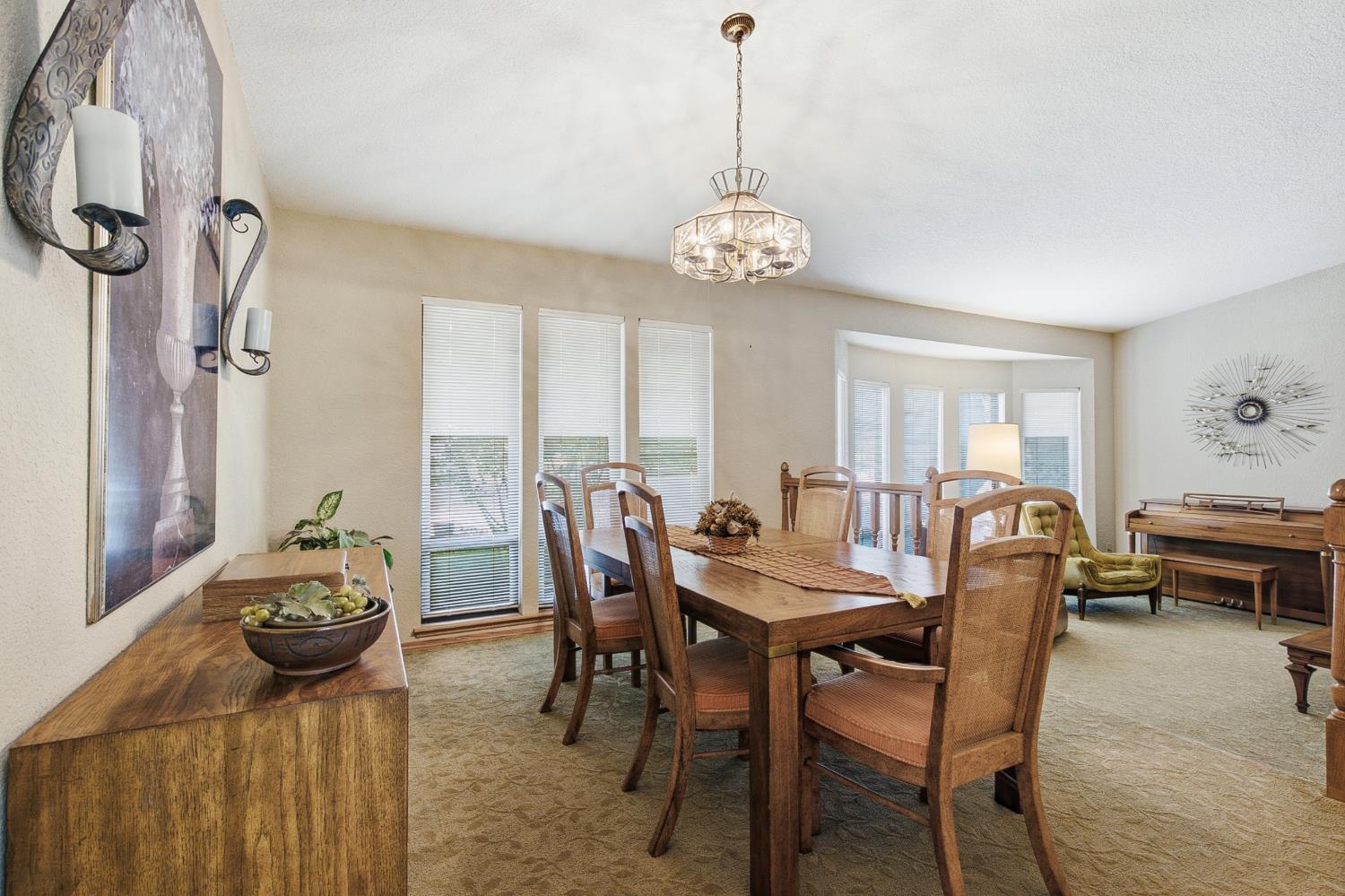 5434 Southolm Court