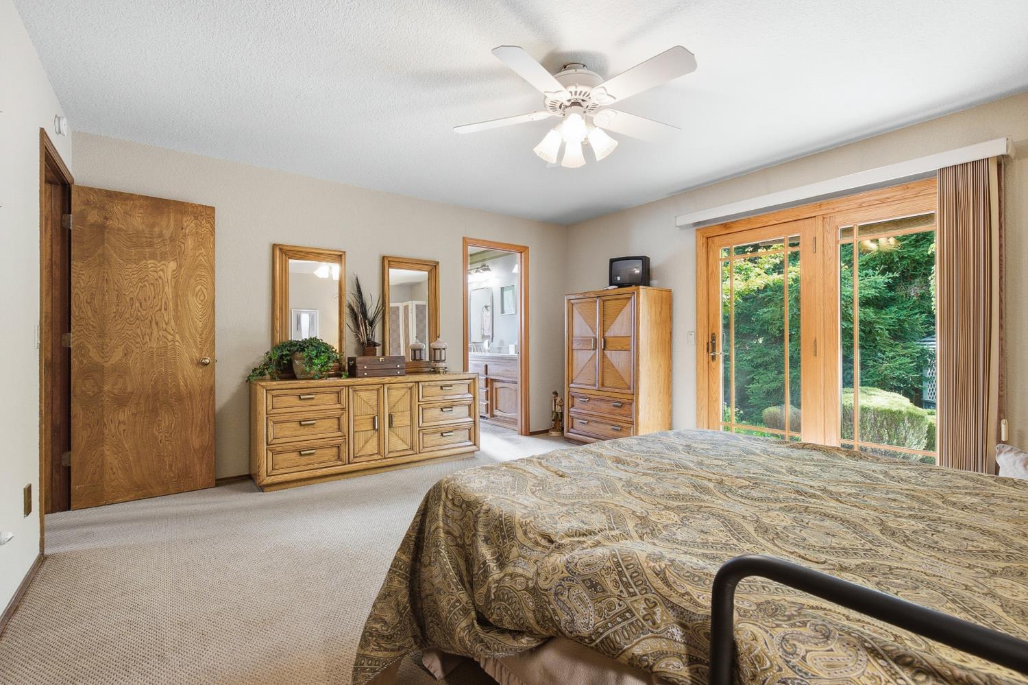 5434 Southolm Court