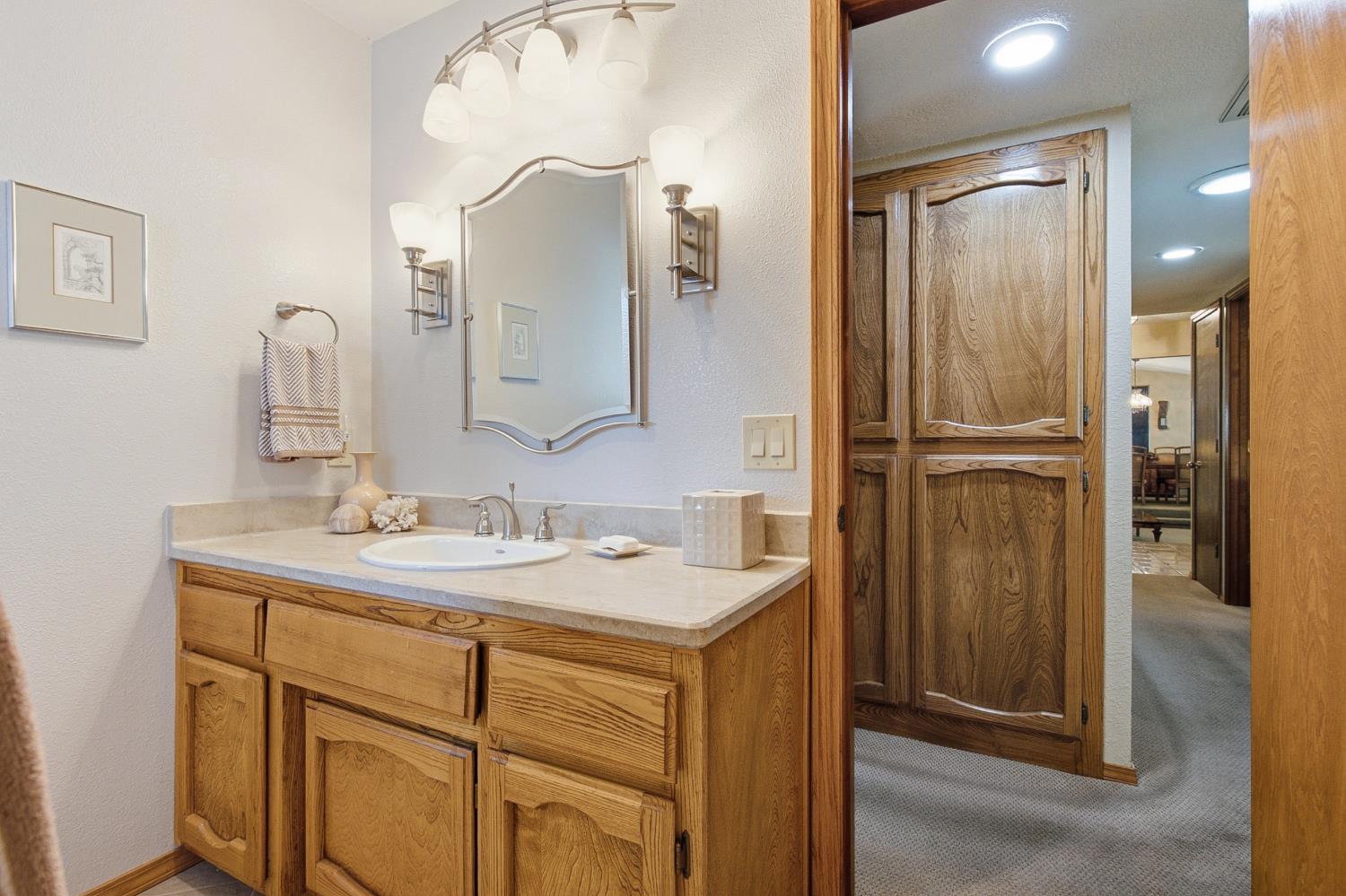 5434 Southolm Court