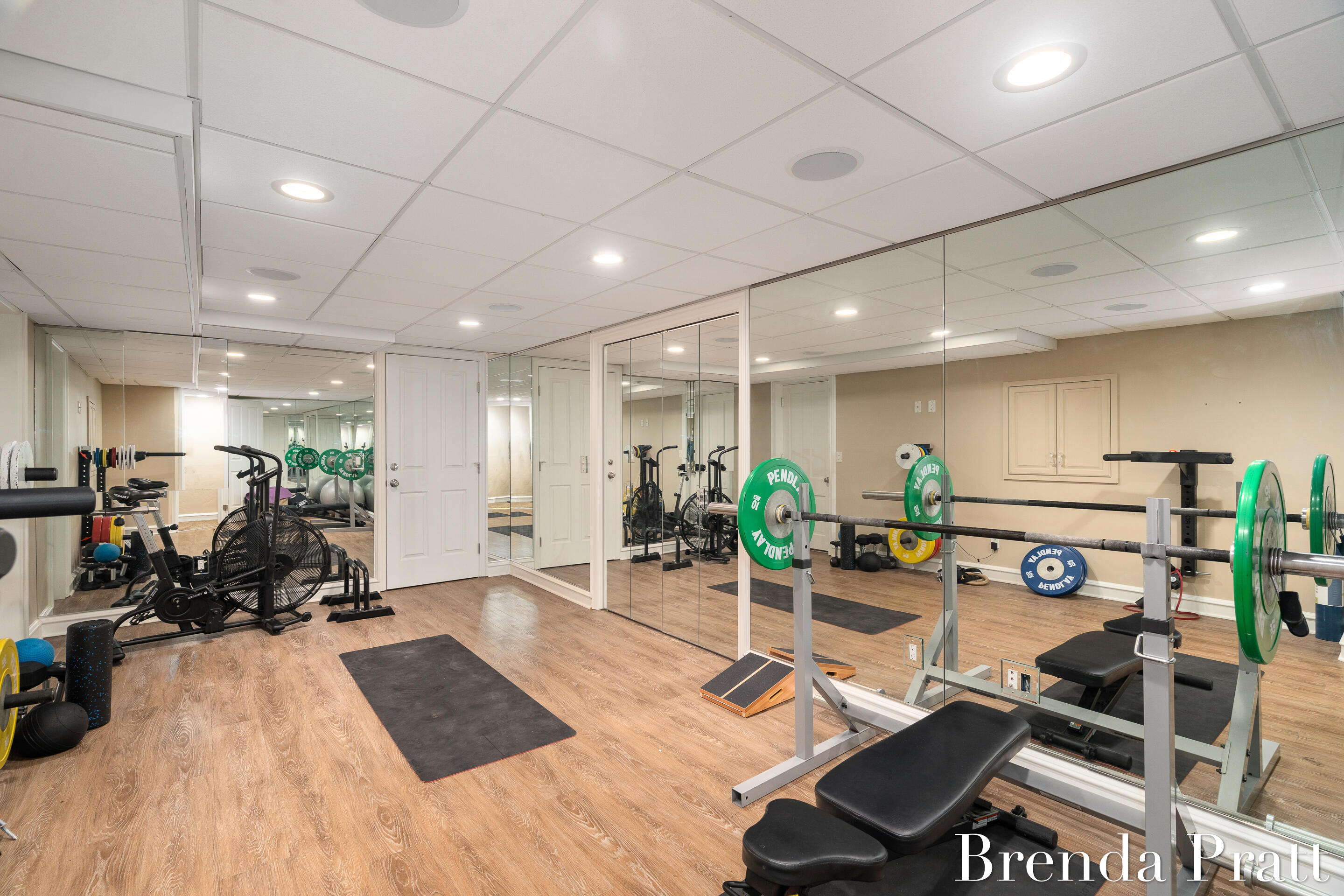 952 Plymouth Avenue SE