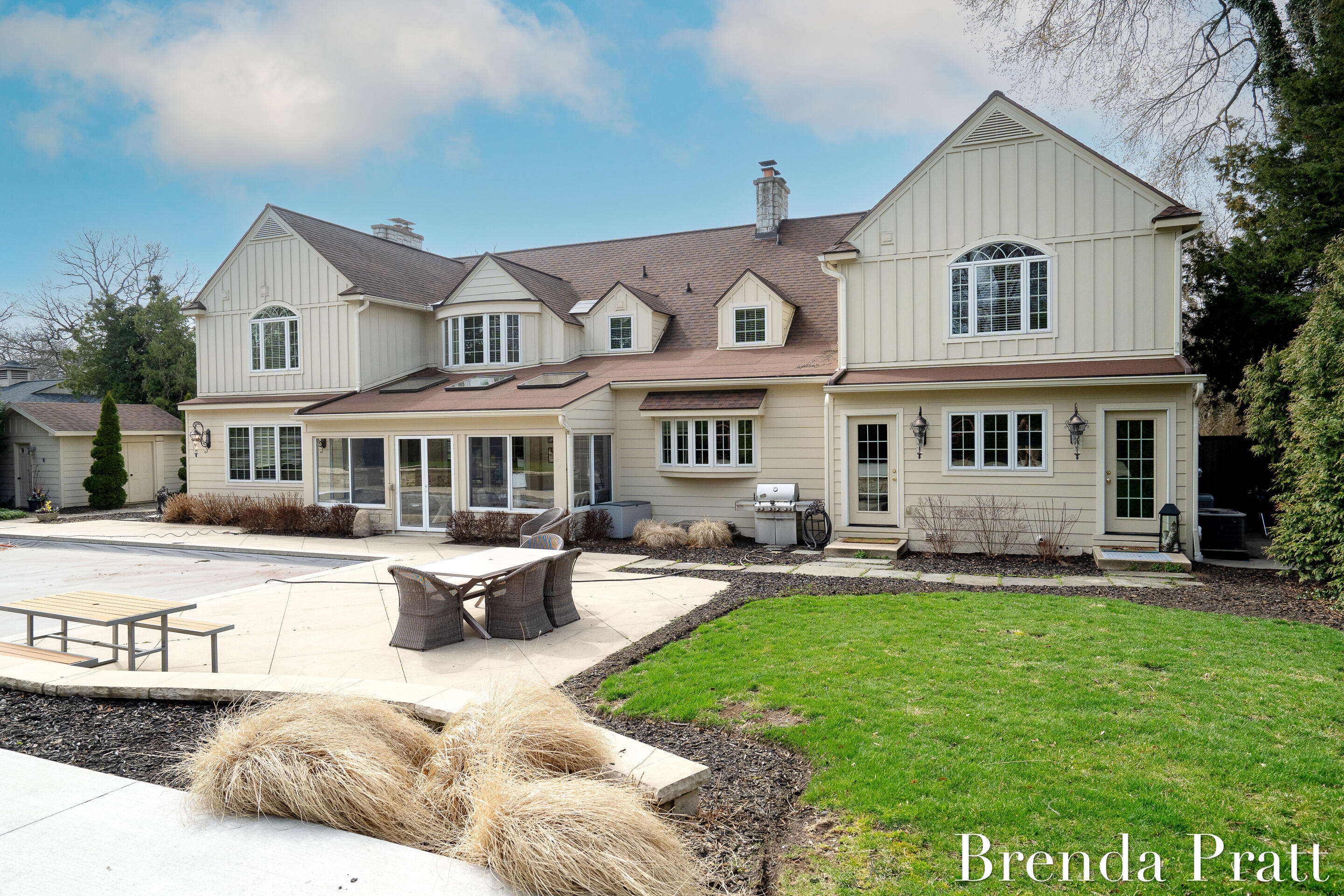 952 Plymouth Avenue SE