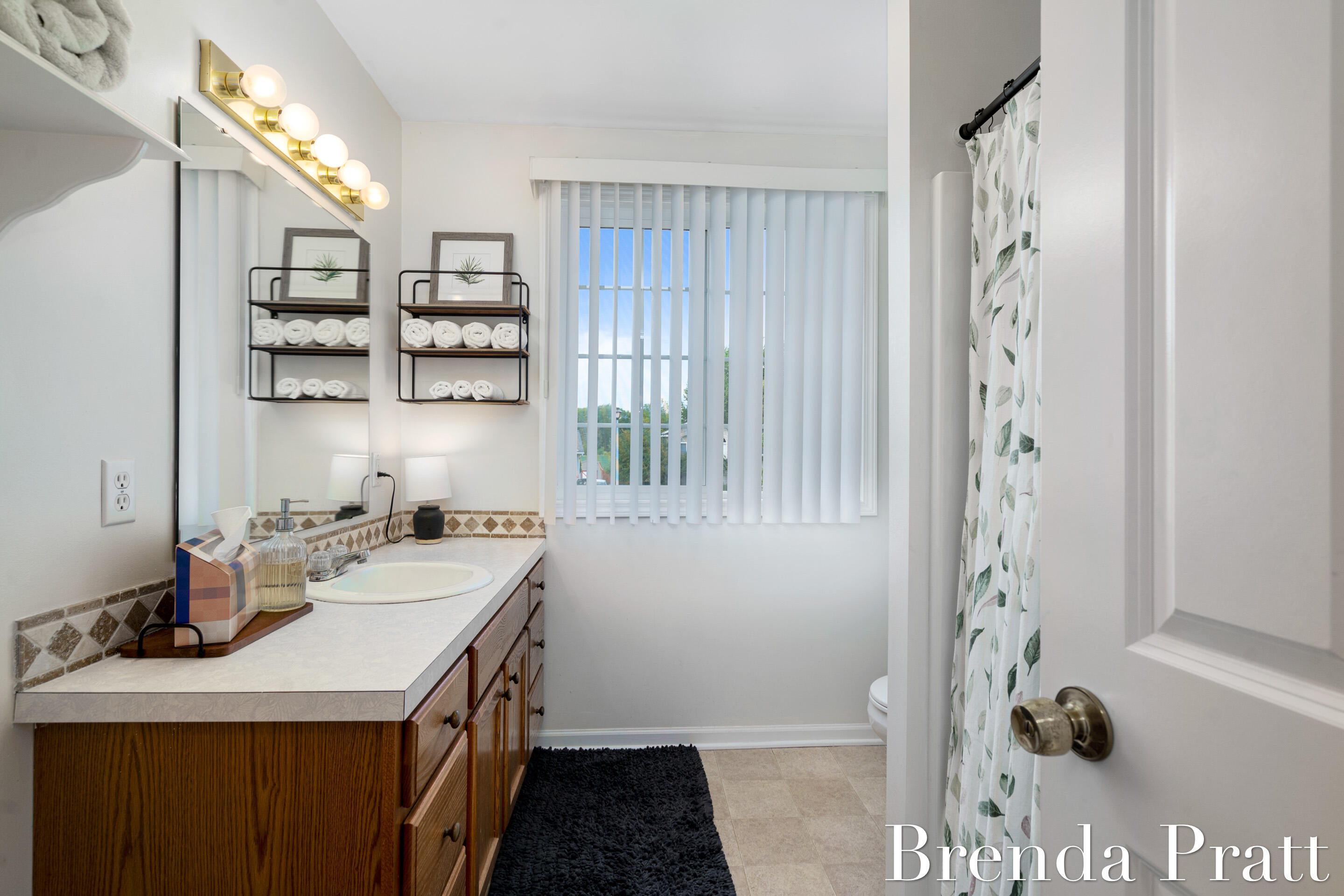 7588 Sunview Drive SE