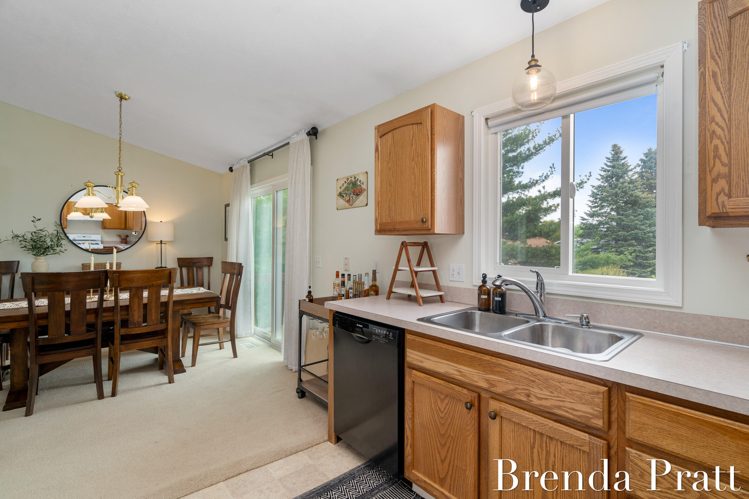 7588 Sunview Drive SE