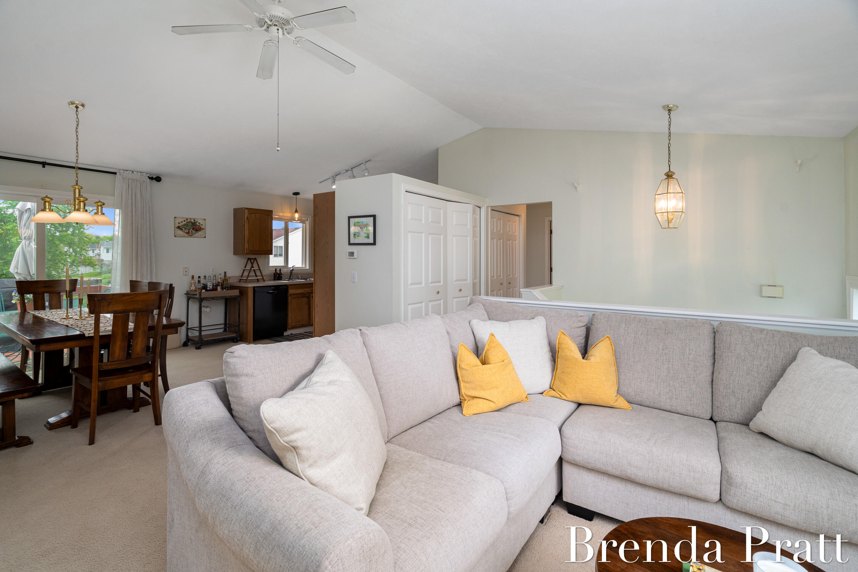 7588 Sunview Drive SE