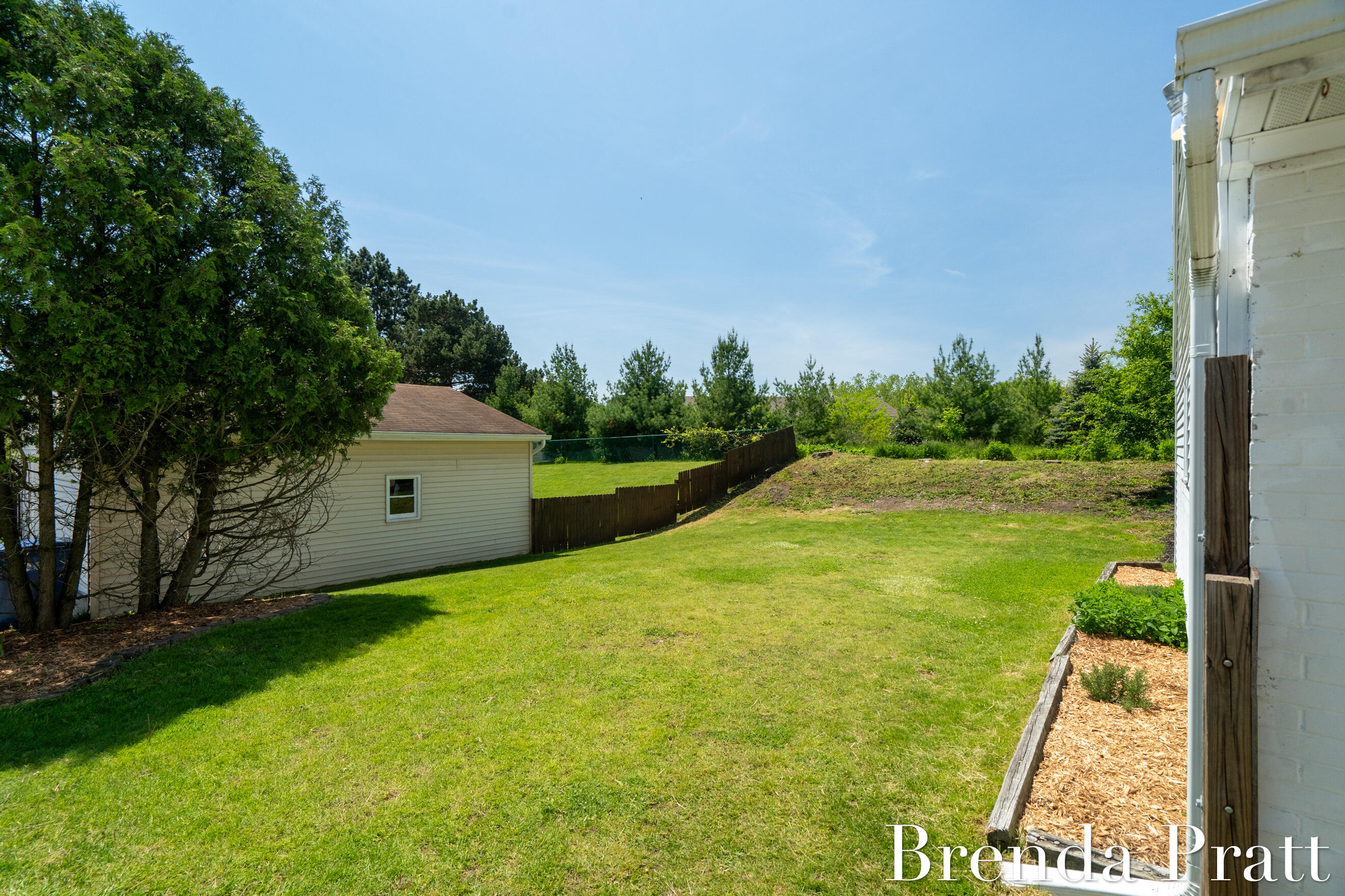 1111 Worcester Drive NE