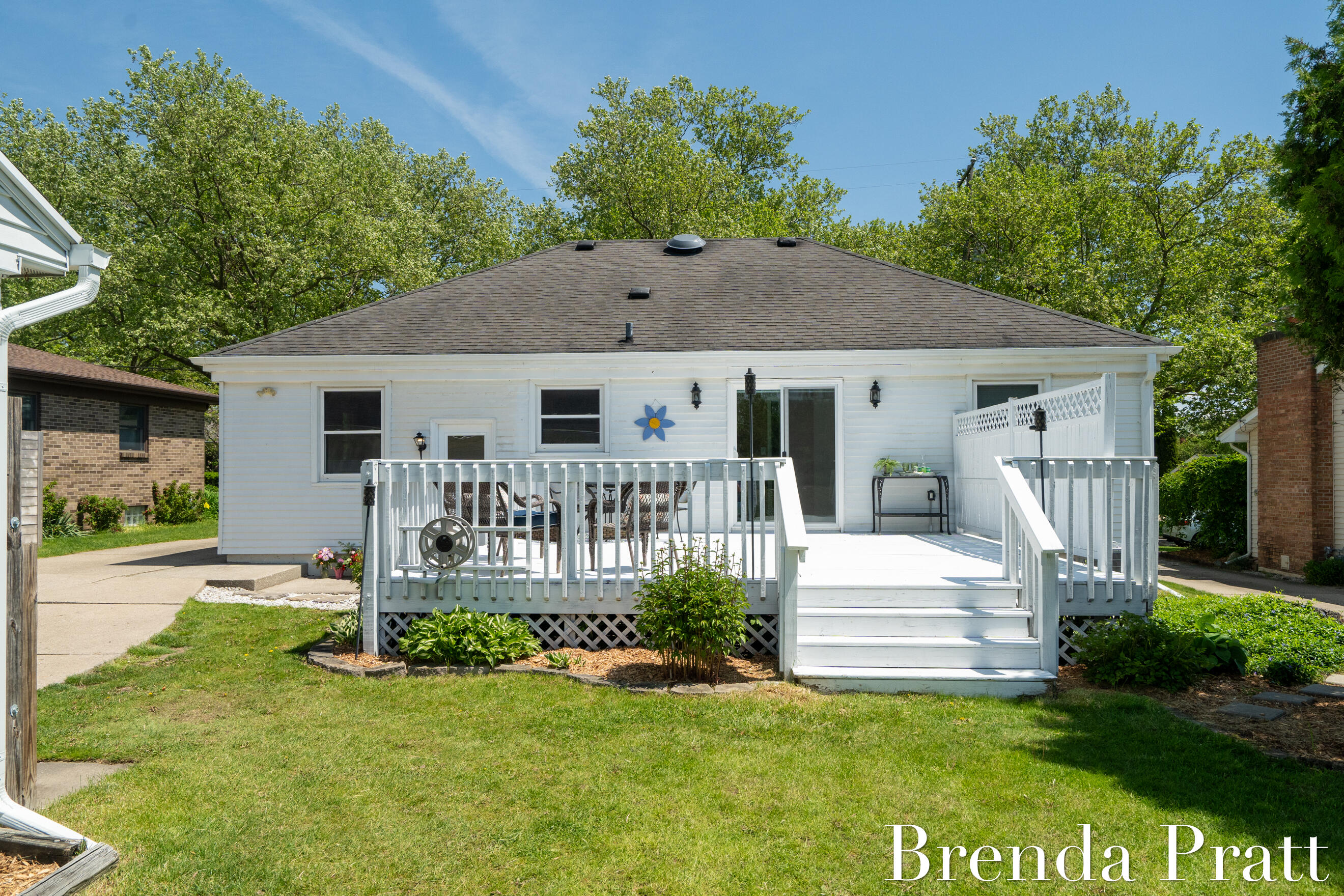 1111 Worcester Drive NE