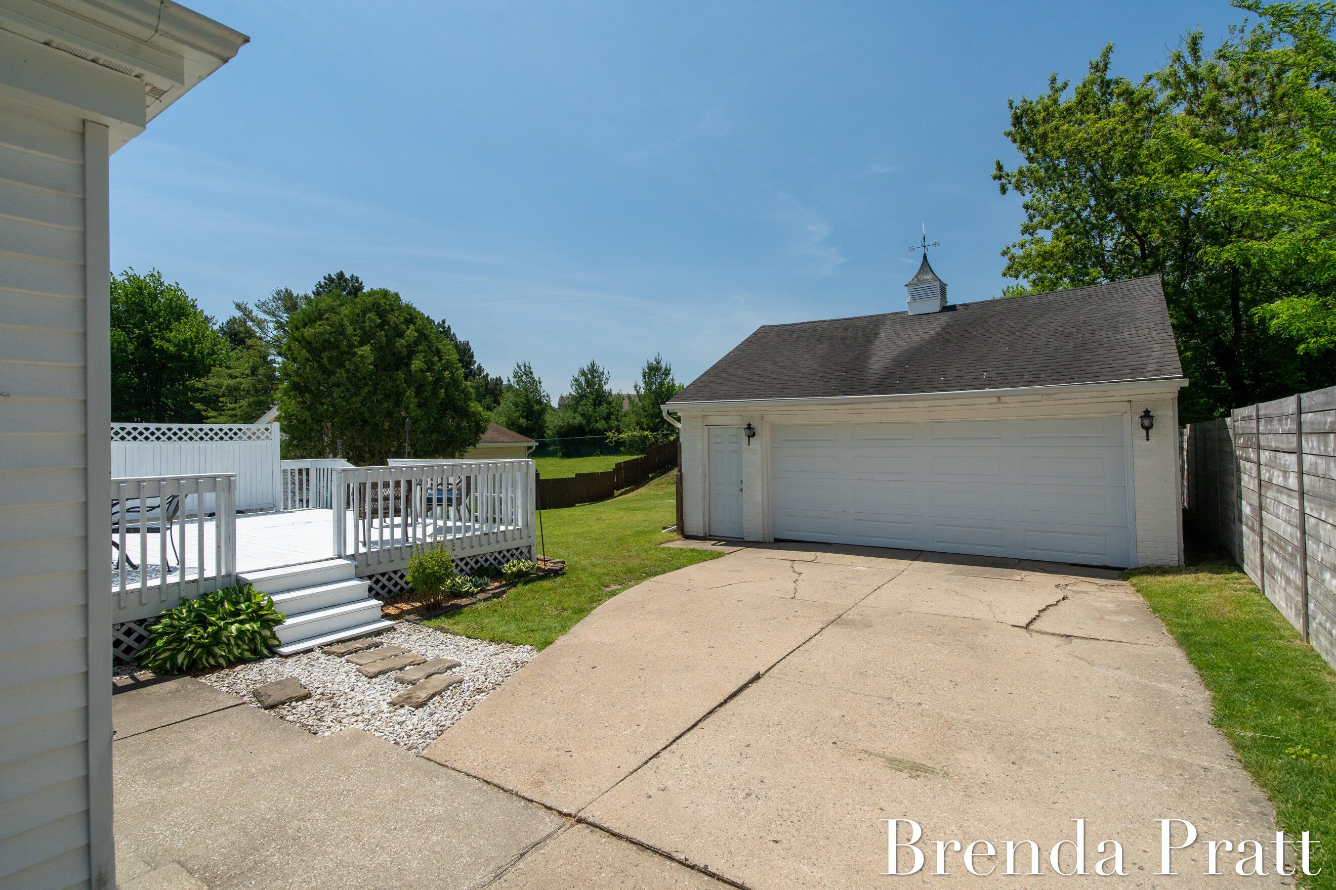 1111 Worcester Drive NE