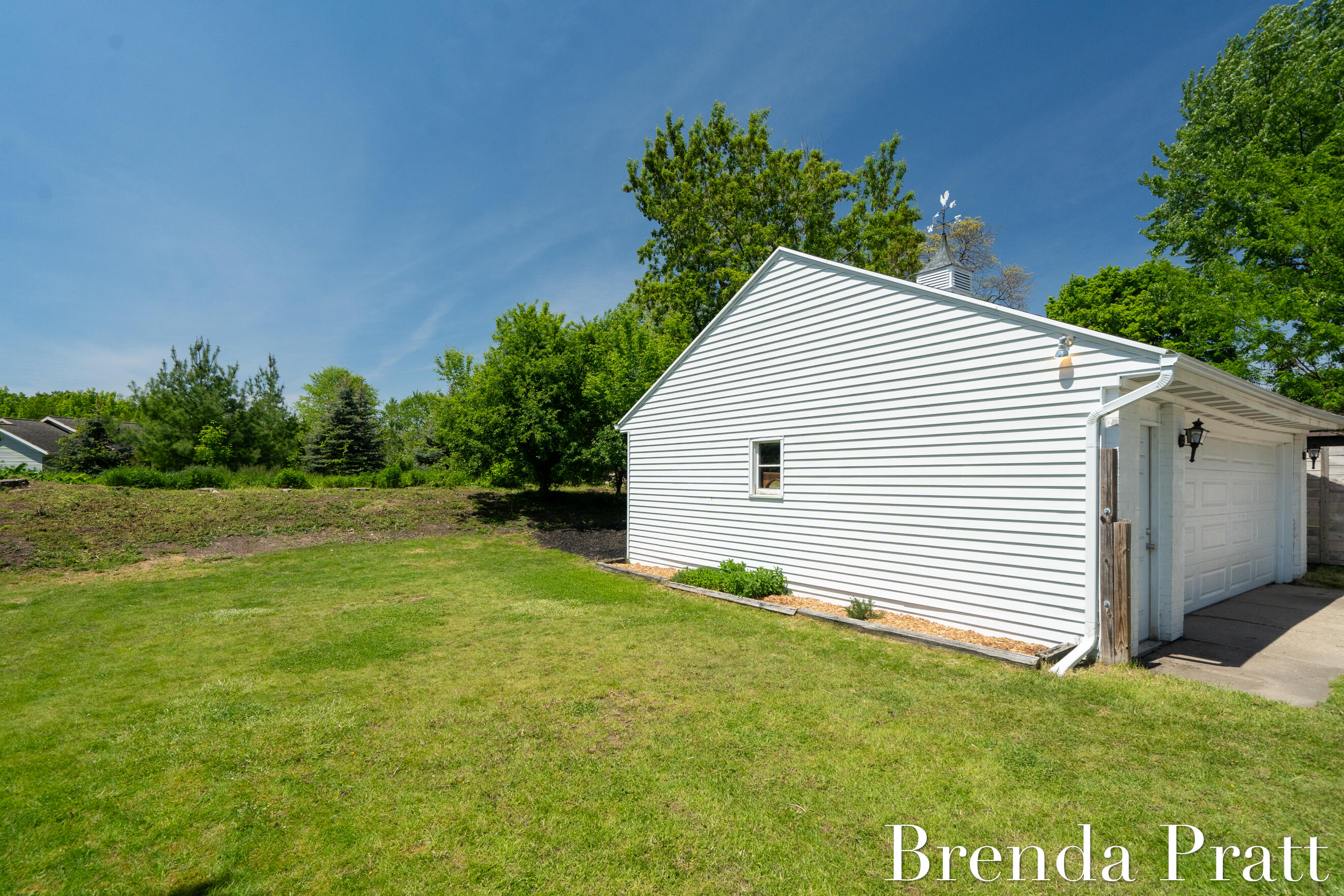 1111 Worcester Drive NE