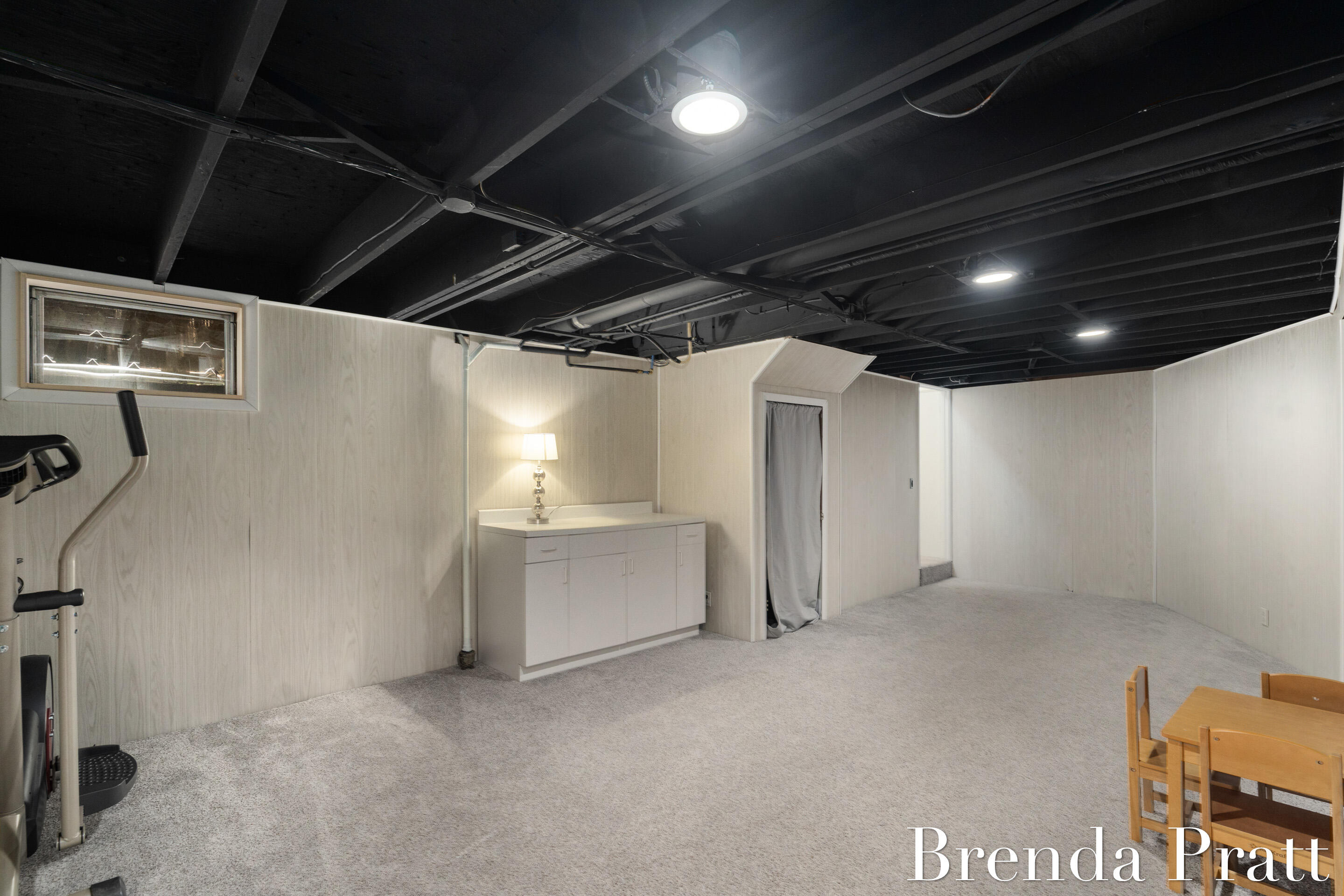 1111 Worcester Drive NE